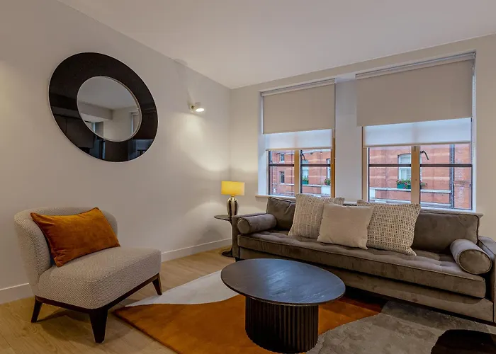 Central Servised Apartments On Artillery Lane London