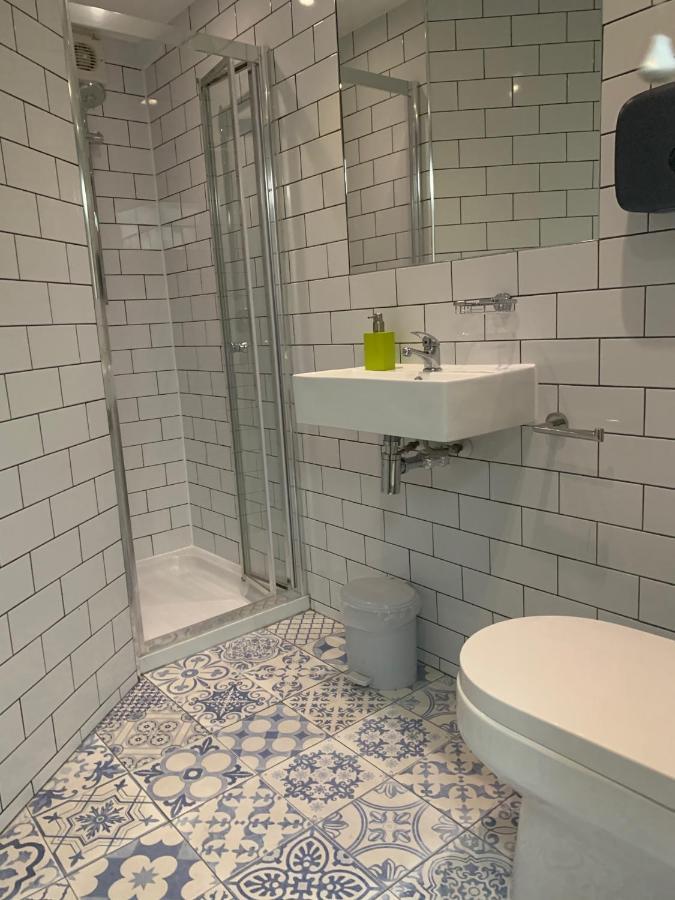 Top Floor Quadruple Room with Shared Bathroom