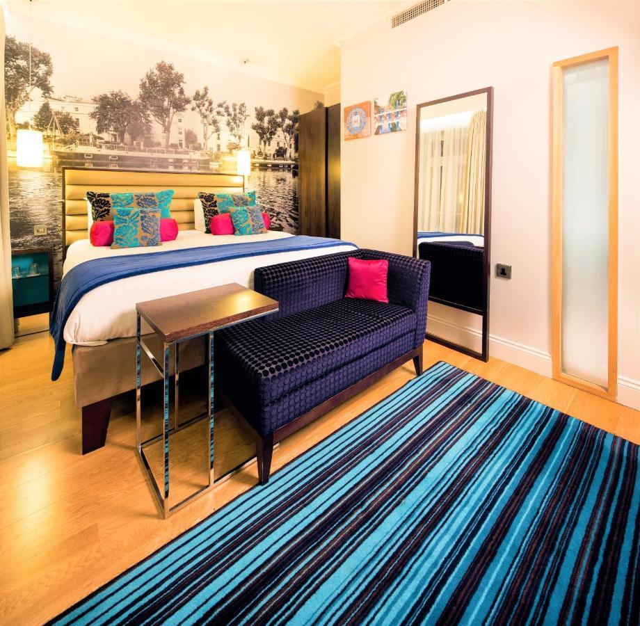 Standard Room Two Single Beds Accessible
