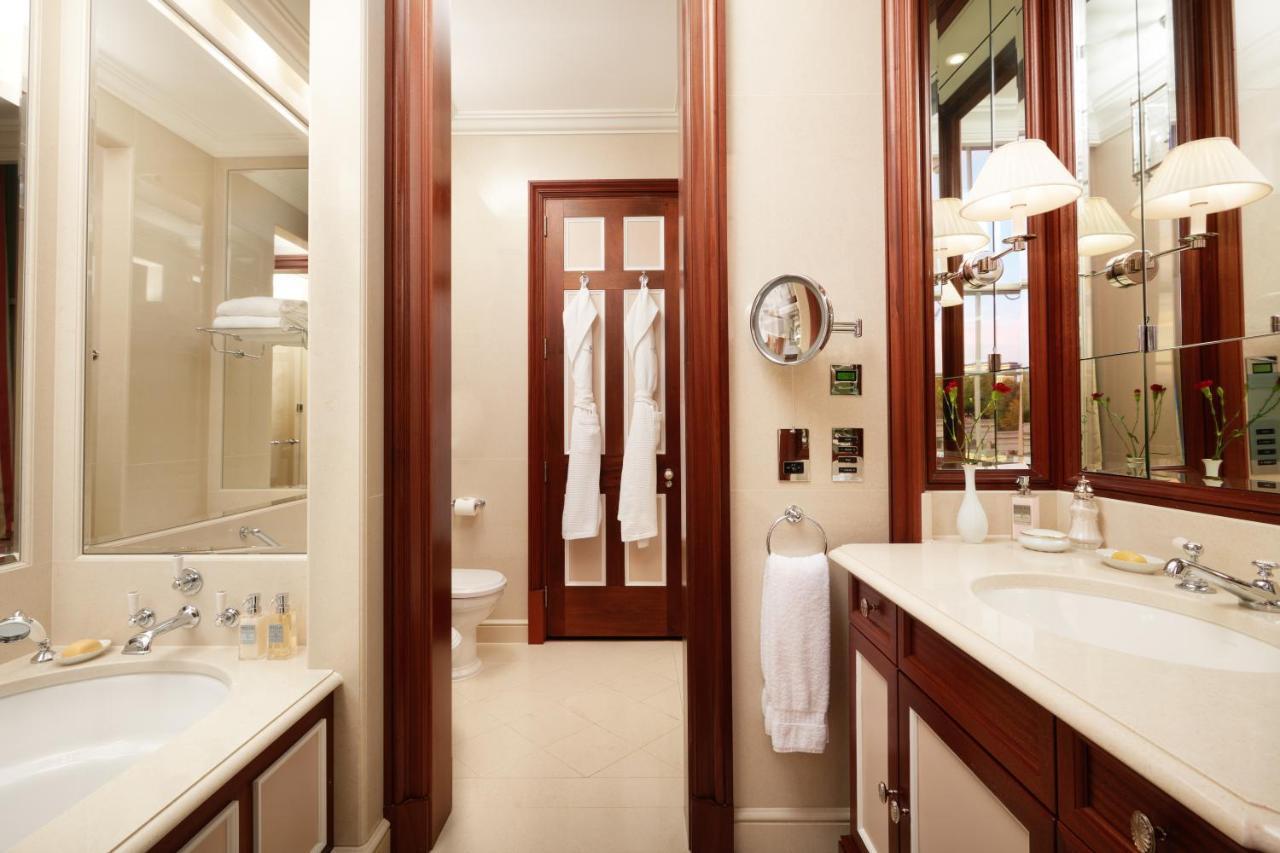Premier Room