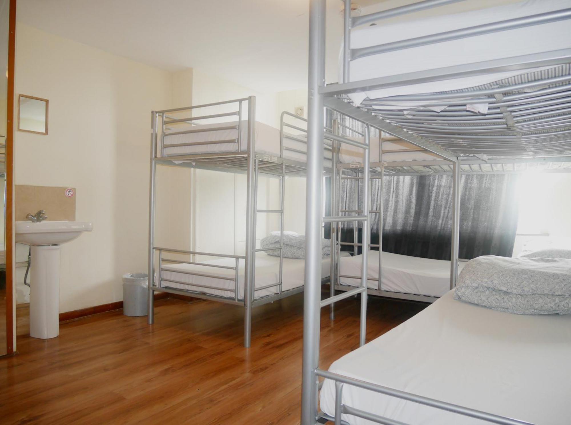 Bed 8-Bed Mixed Dormitory Room