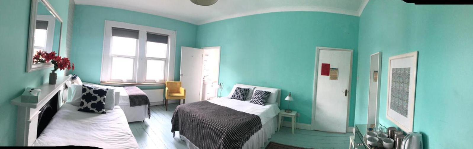 Vierpersoonskamer met Eigen Badkamer