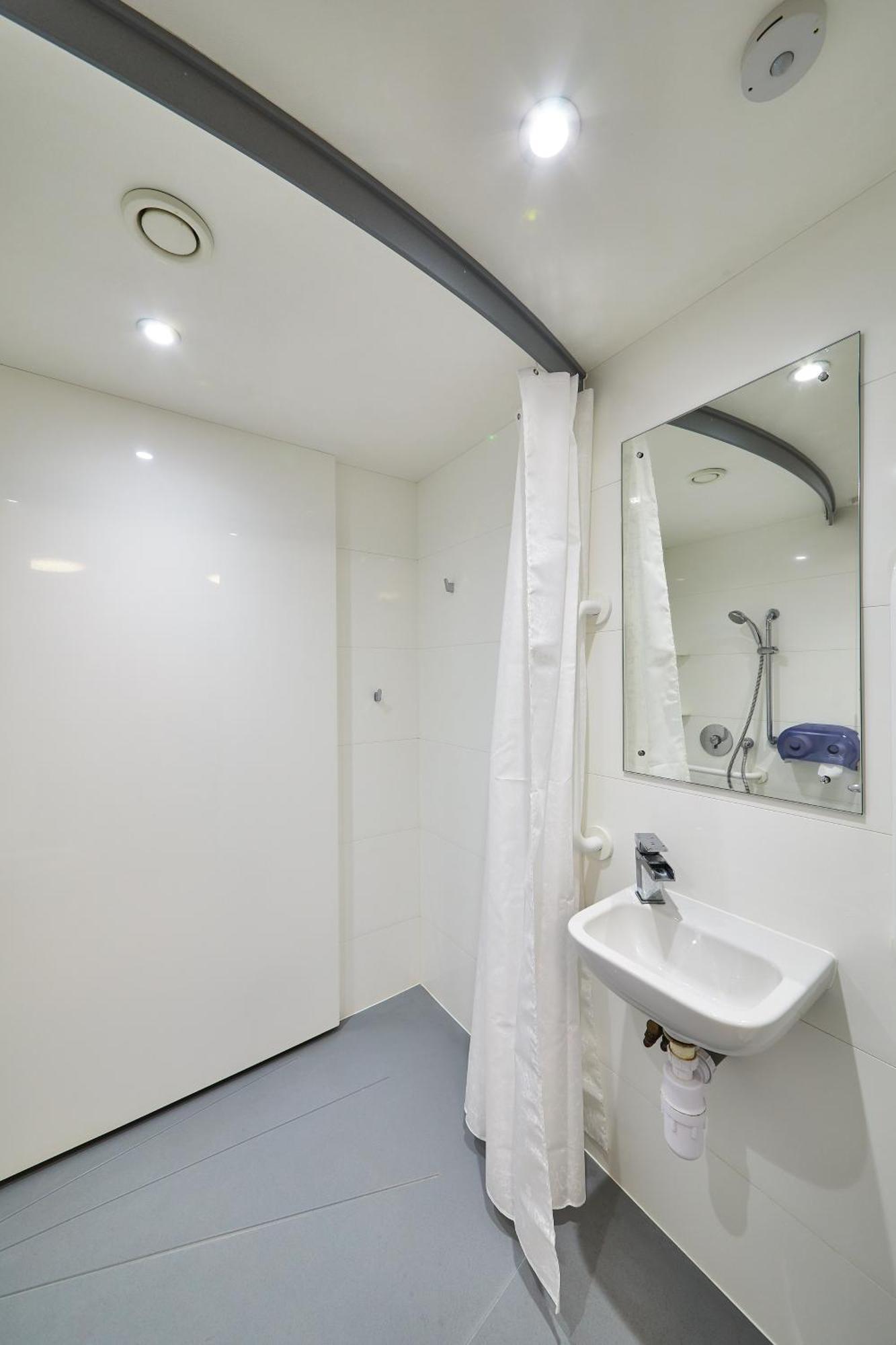 Double Room with External Shared Bathroom