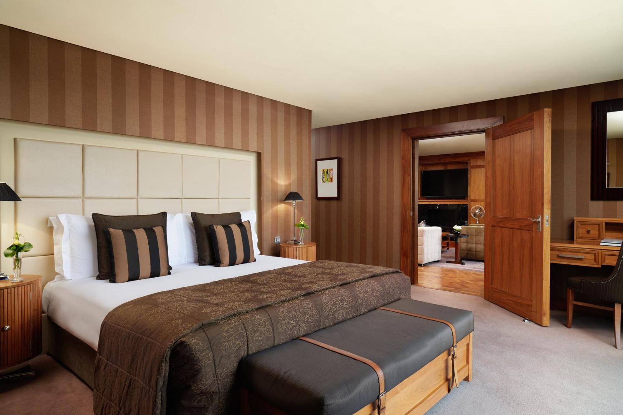 Abingdon & Kensington Penthouse Suite