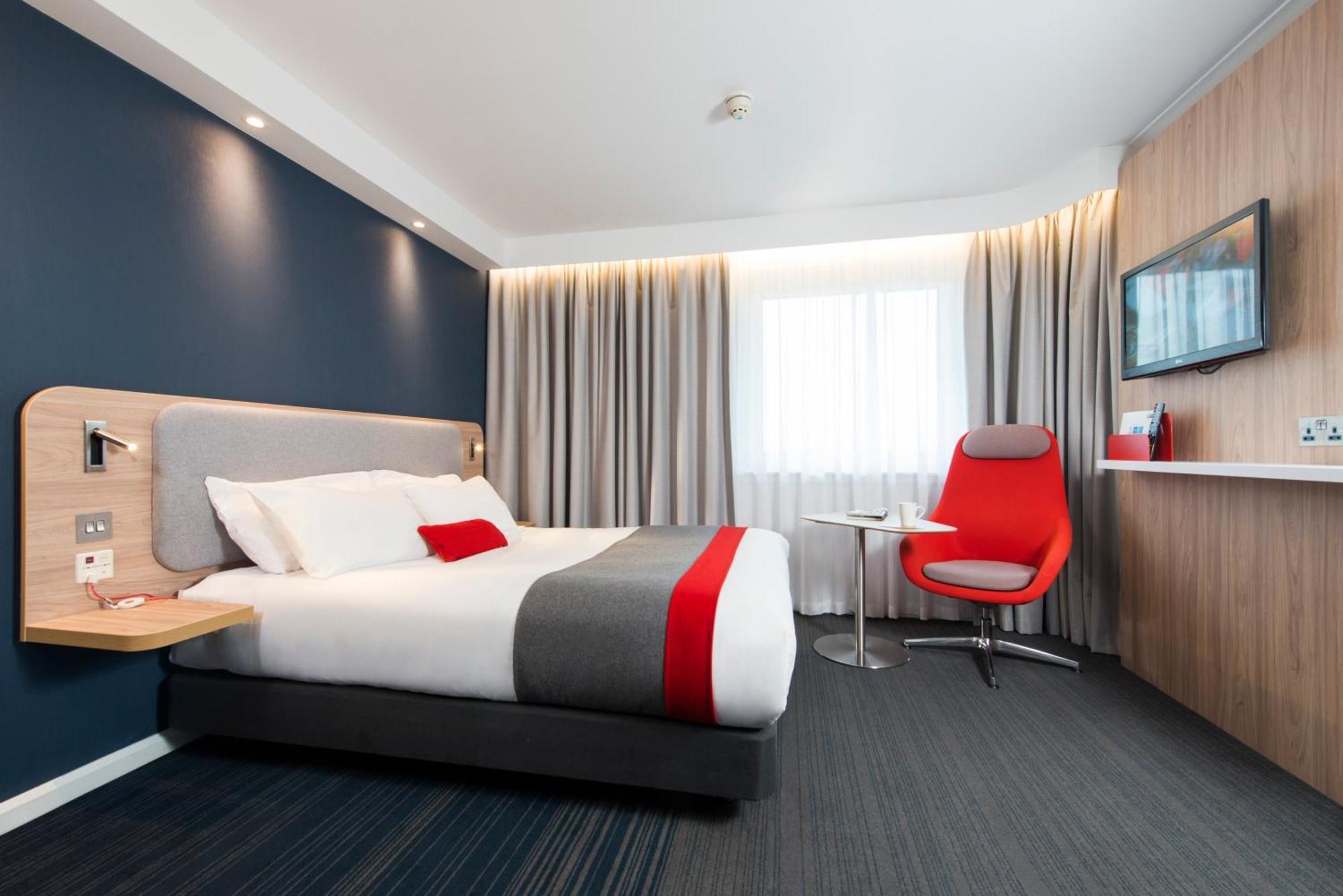 Double Room with Free Hot Breakfast - Accessible