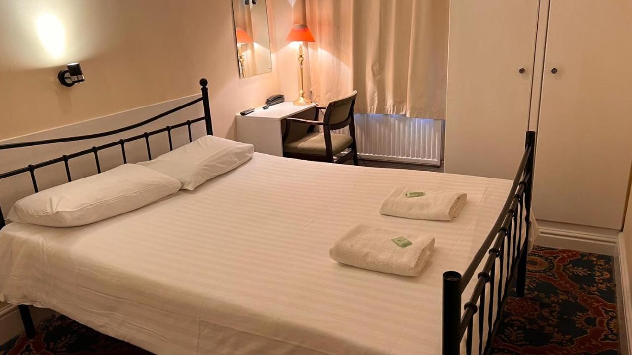 Double Room with Private Bathroom,1288102891:JPEG