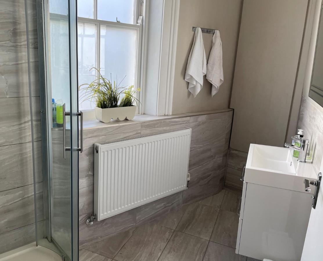 Single Room with Shared Bathroom