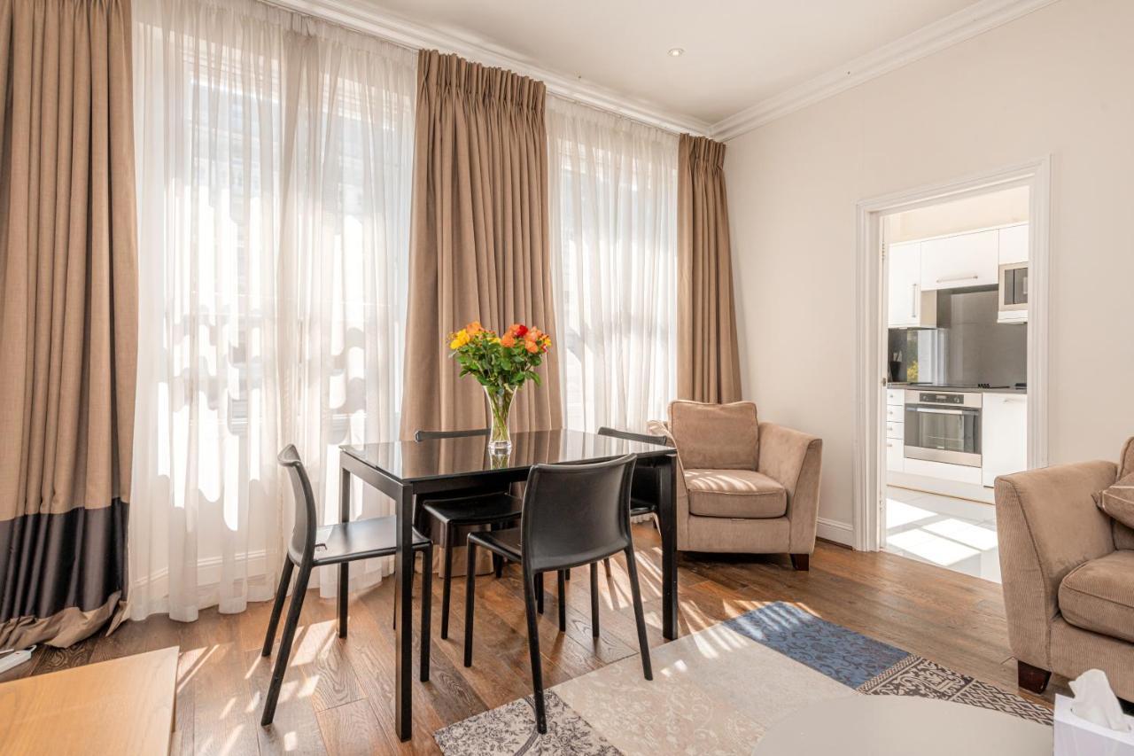 Superior One-Bedroom Apartment,1382422403:JPEG