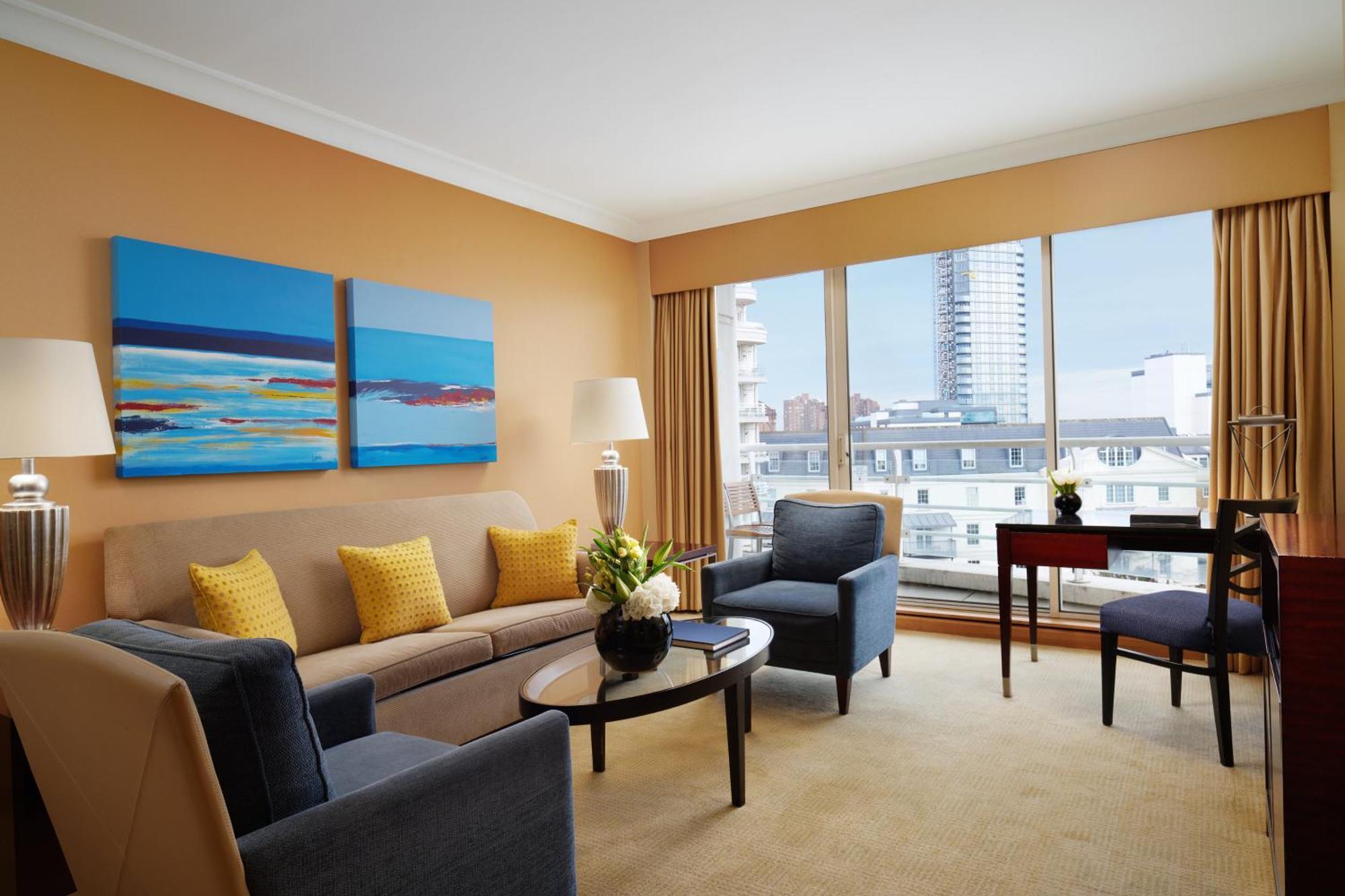 Marina King Suite