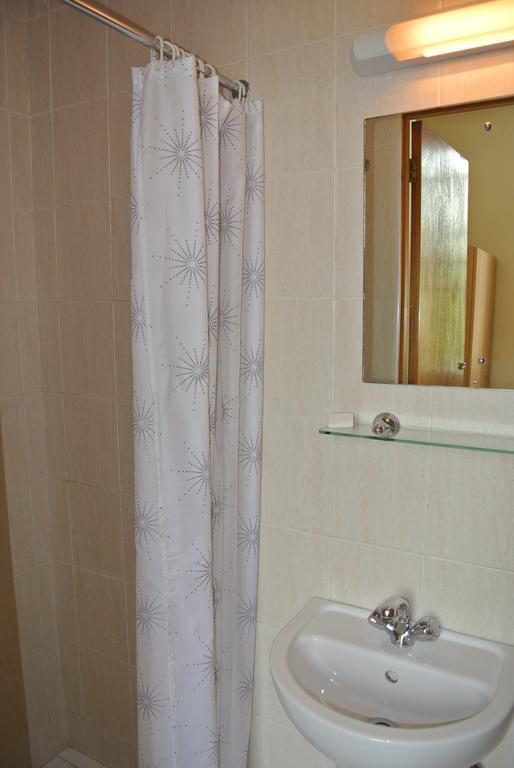 Basic Single Room with Shared Bathroom