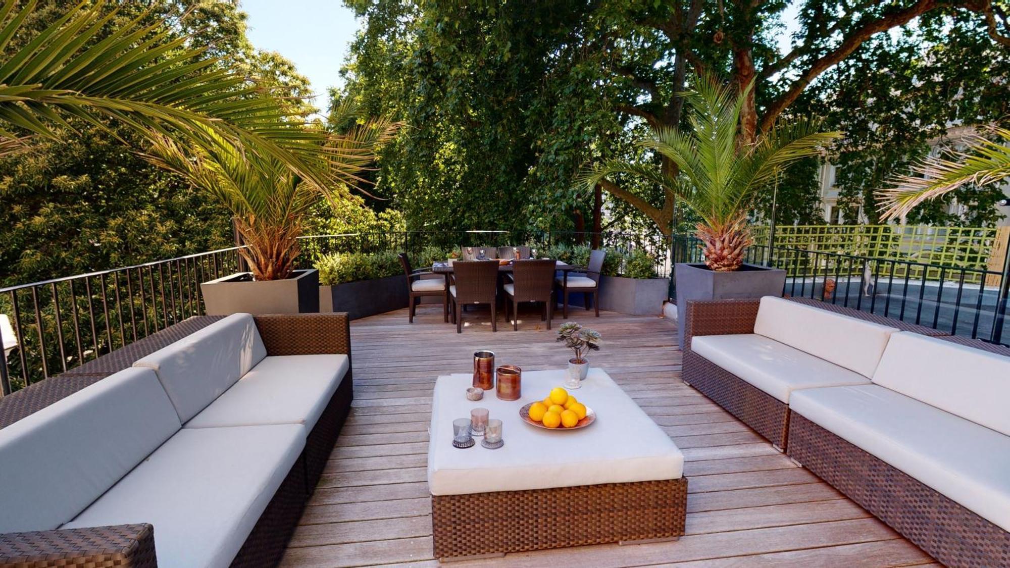 One-Bedroom Apartment with Terrace