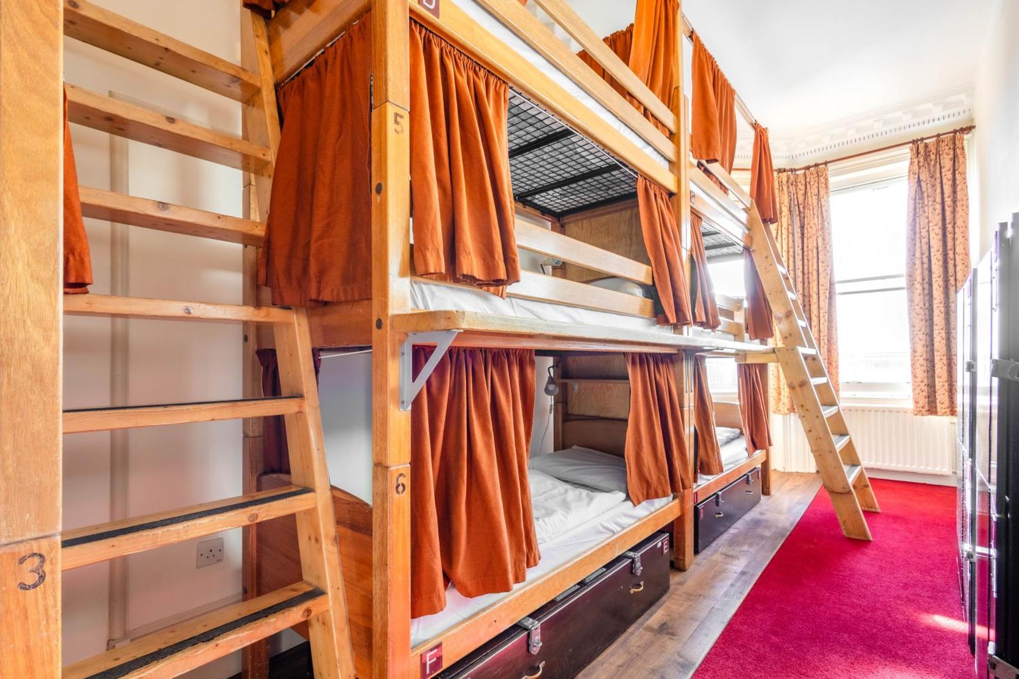 Bed in 10-Bed Mixed Dormitory Room