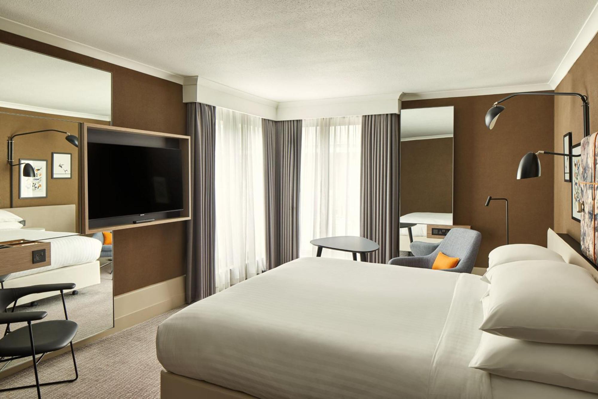 Suíte Júnior com Cama King-size e Acesso à Área VIP