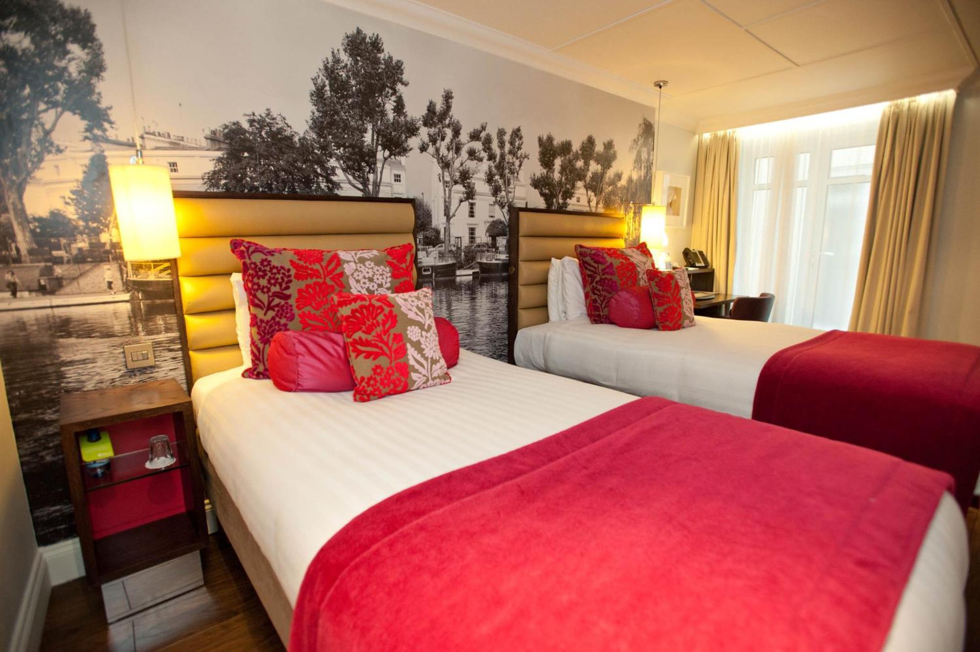 Standard Room Two Single Beds Accessible