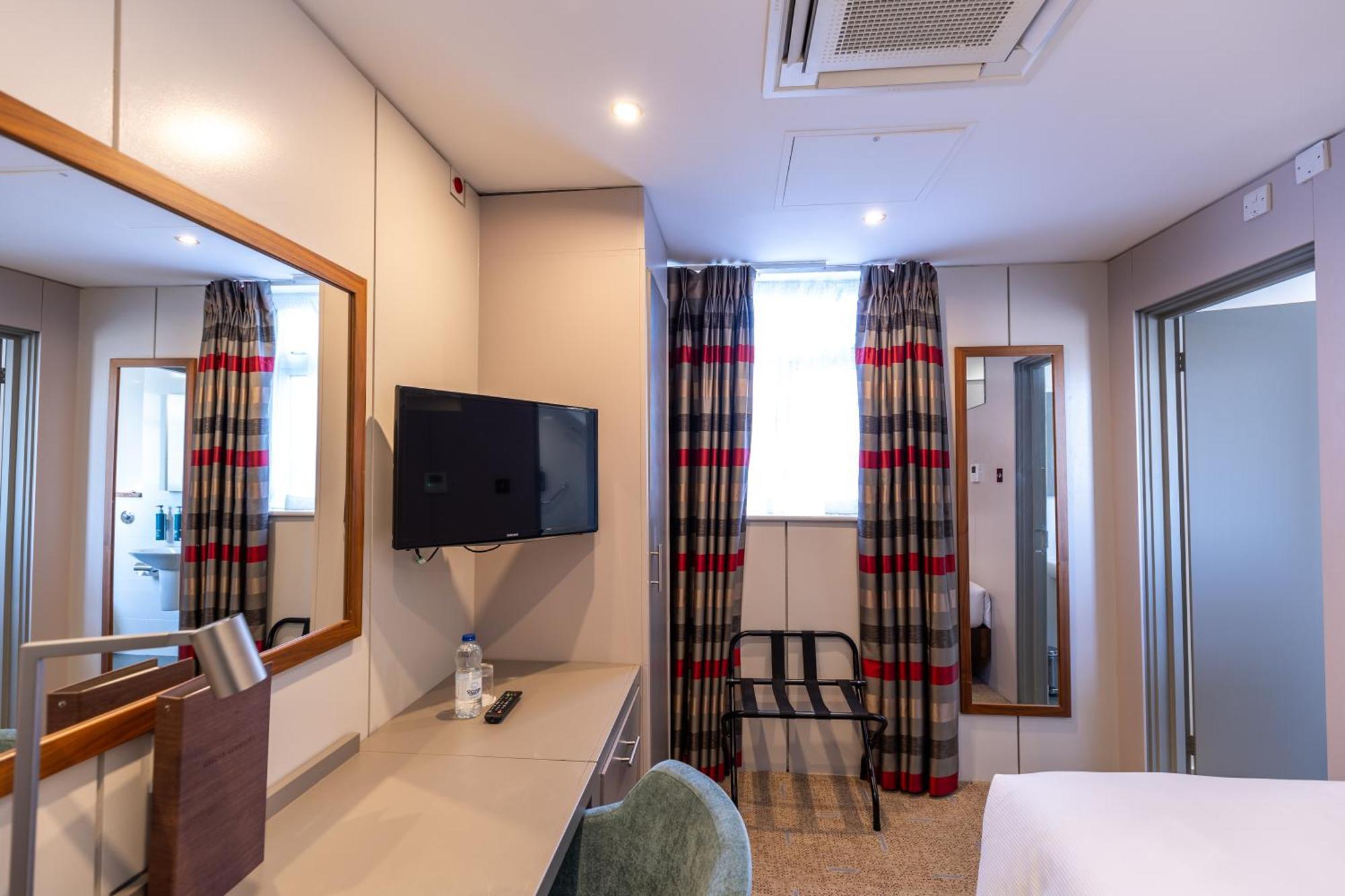 Single Room,1578365972:JPEG