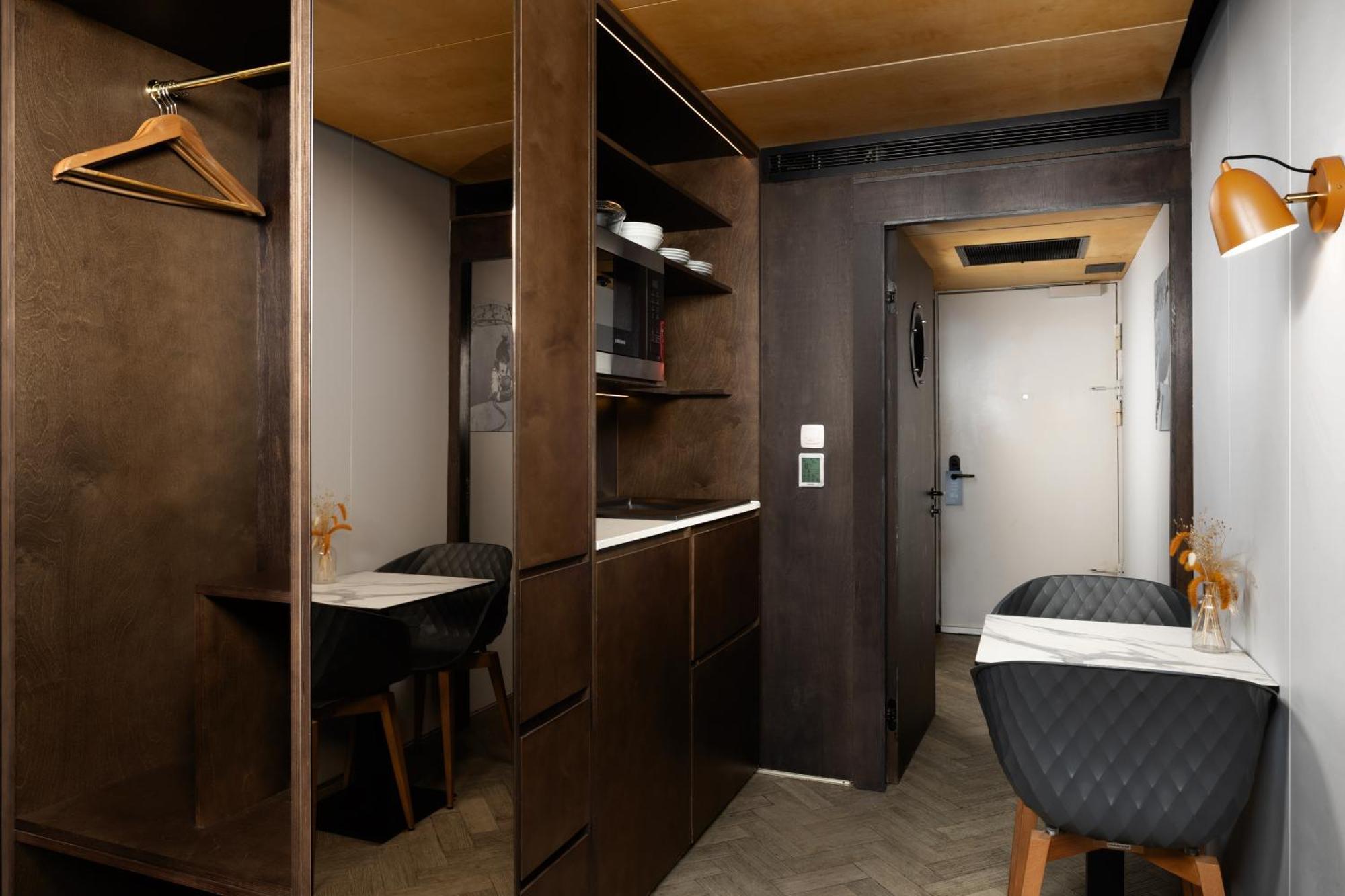 Studio Apartment