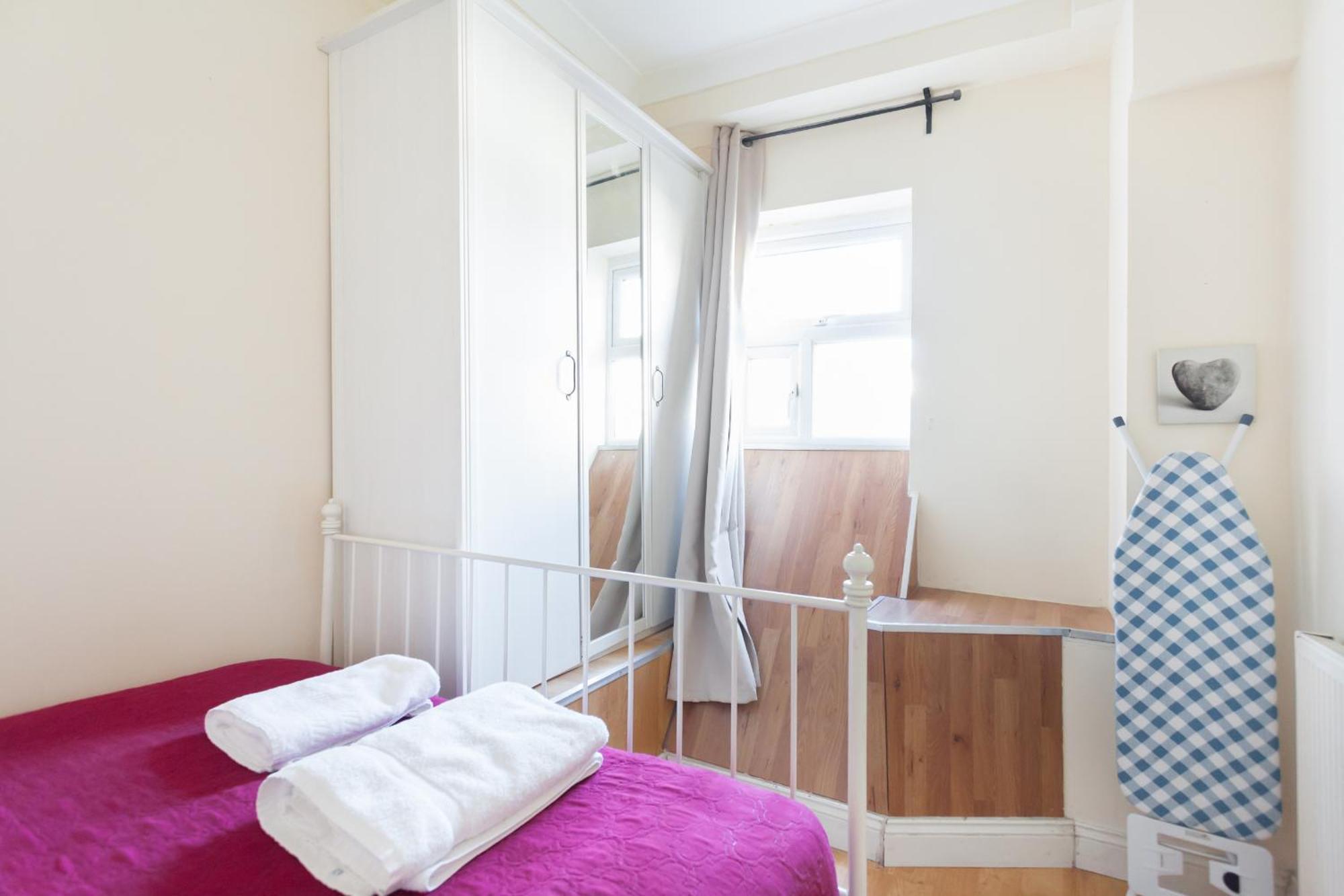 One-Bedroom Standard Apartment