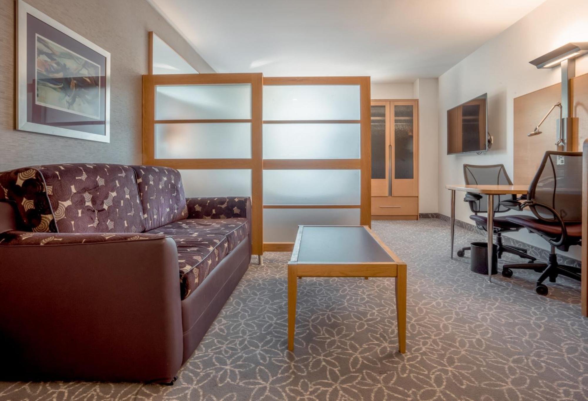 One Room Suite Kitchenette,1597561345:JPEG