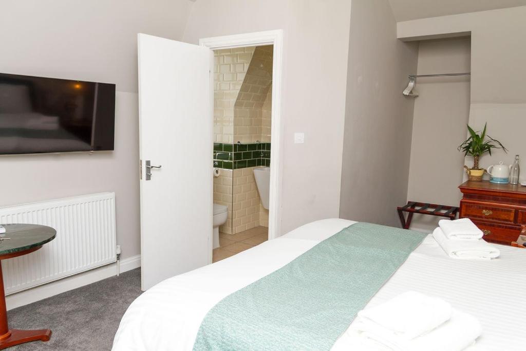 Superior Double Room,1611135186:JPEG