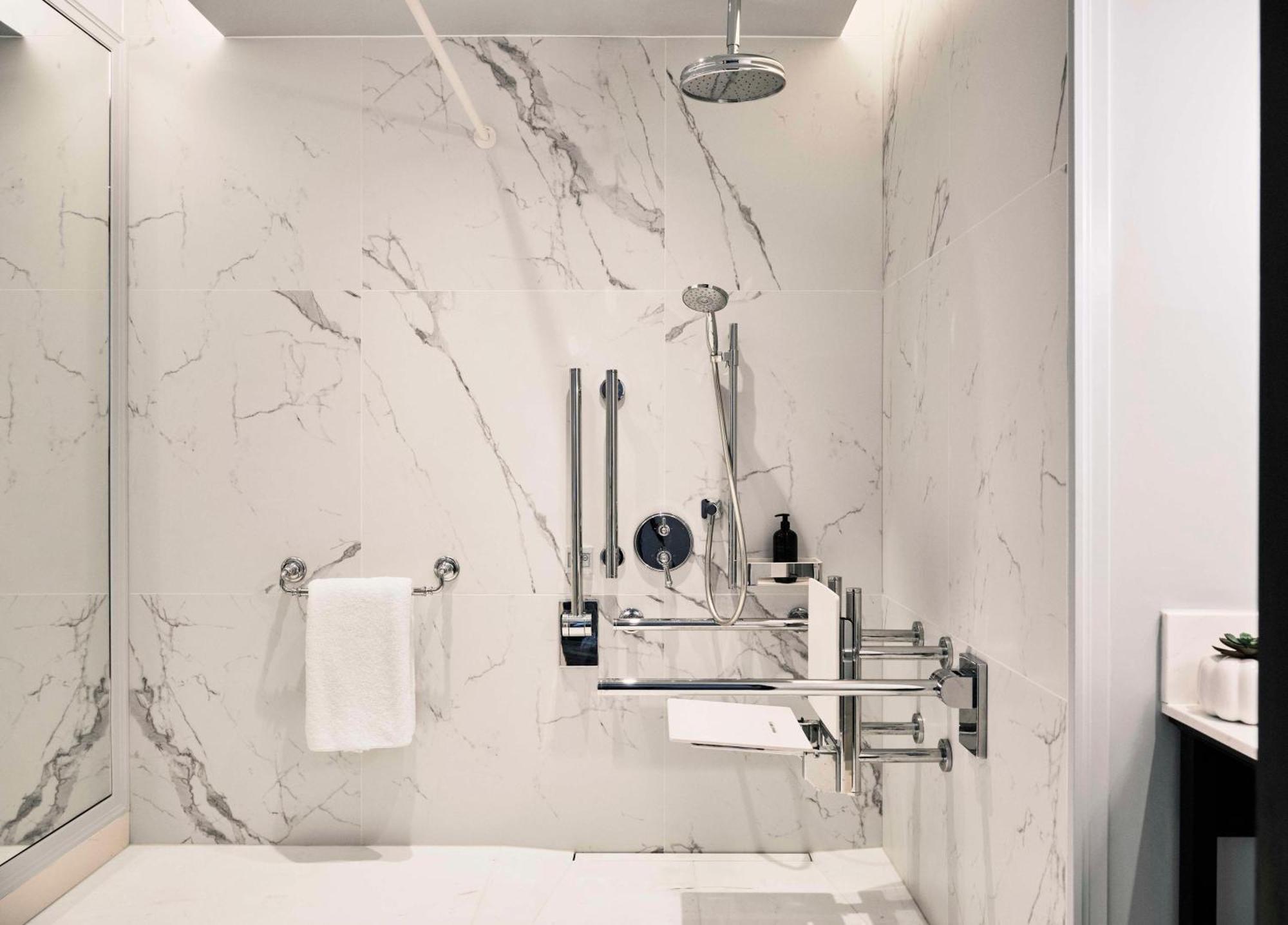 King Room Roll Shower Disability Access