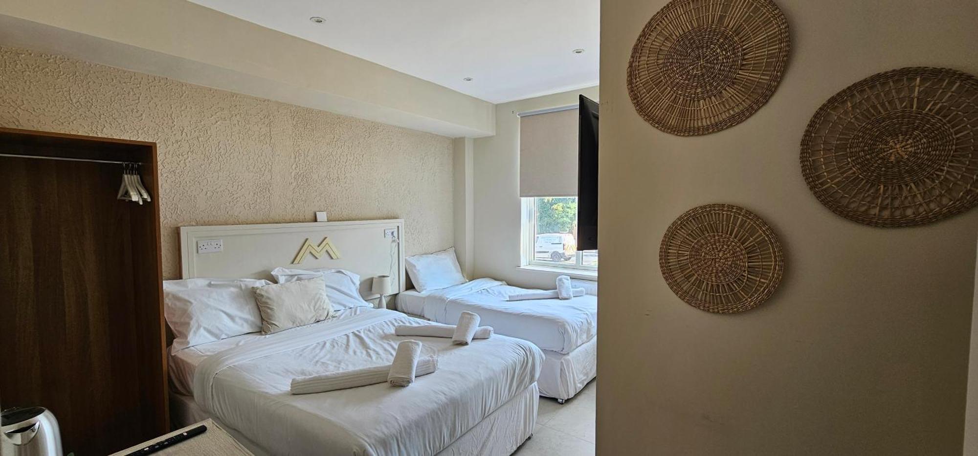 Luxury Triple Room