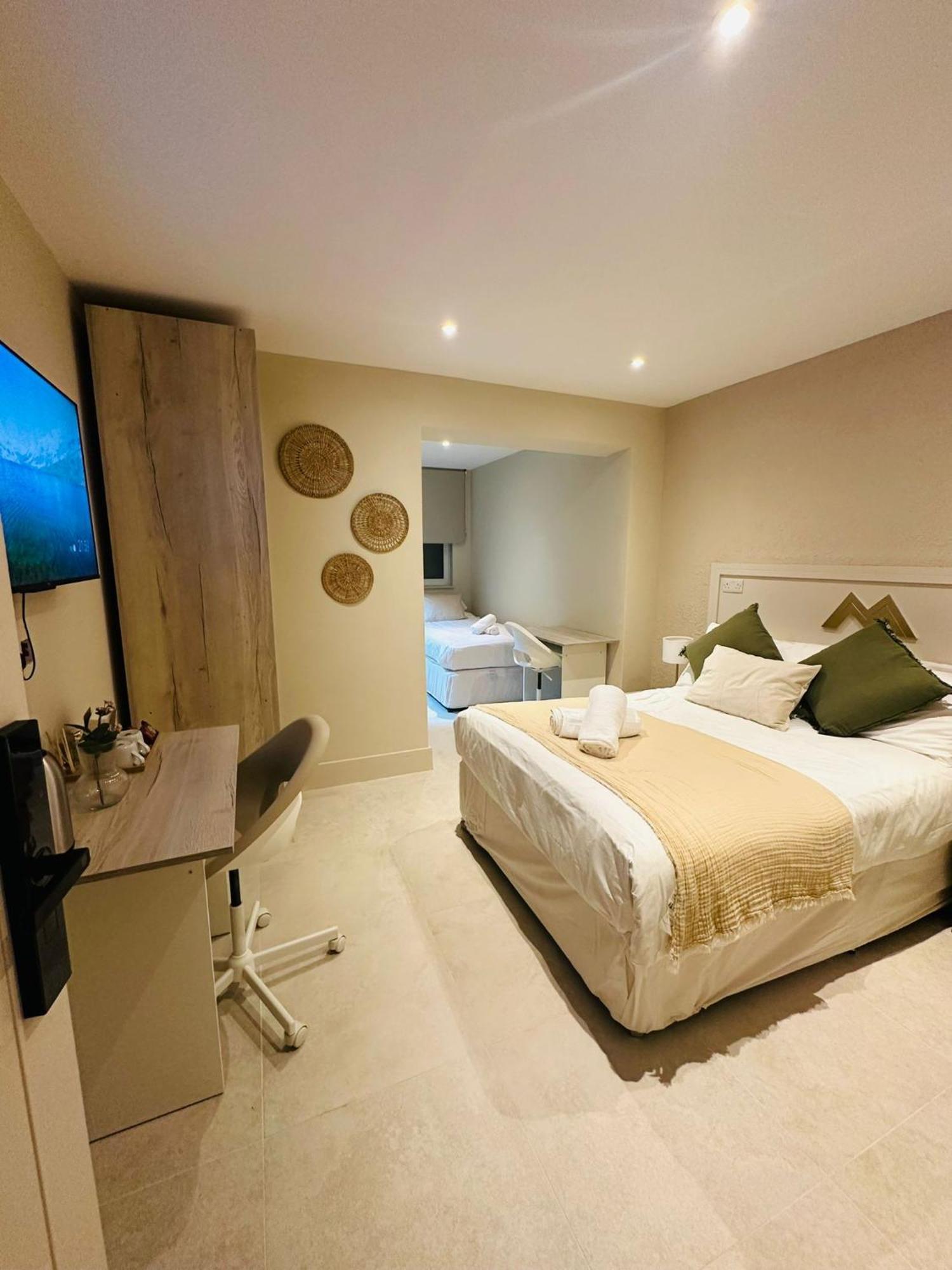 Luxury Triple Room