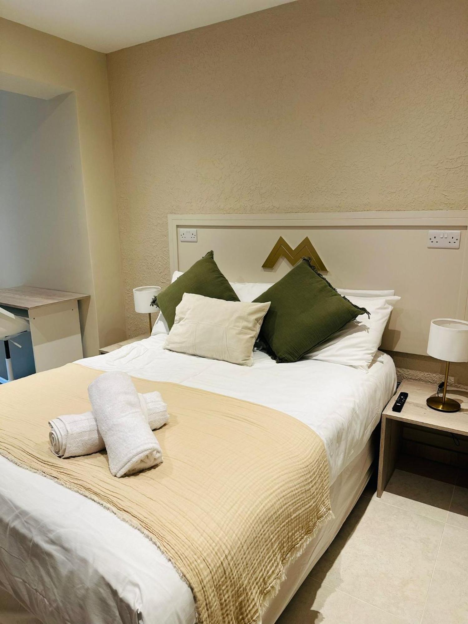 Luxury Triple Room