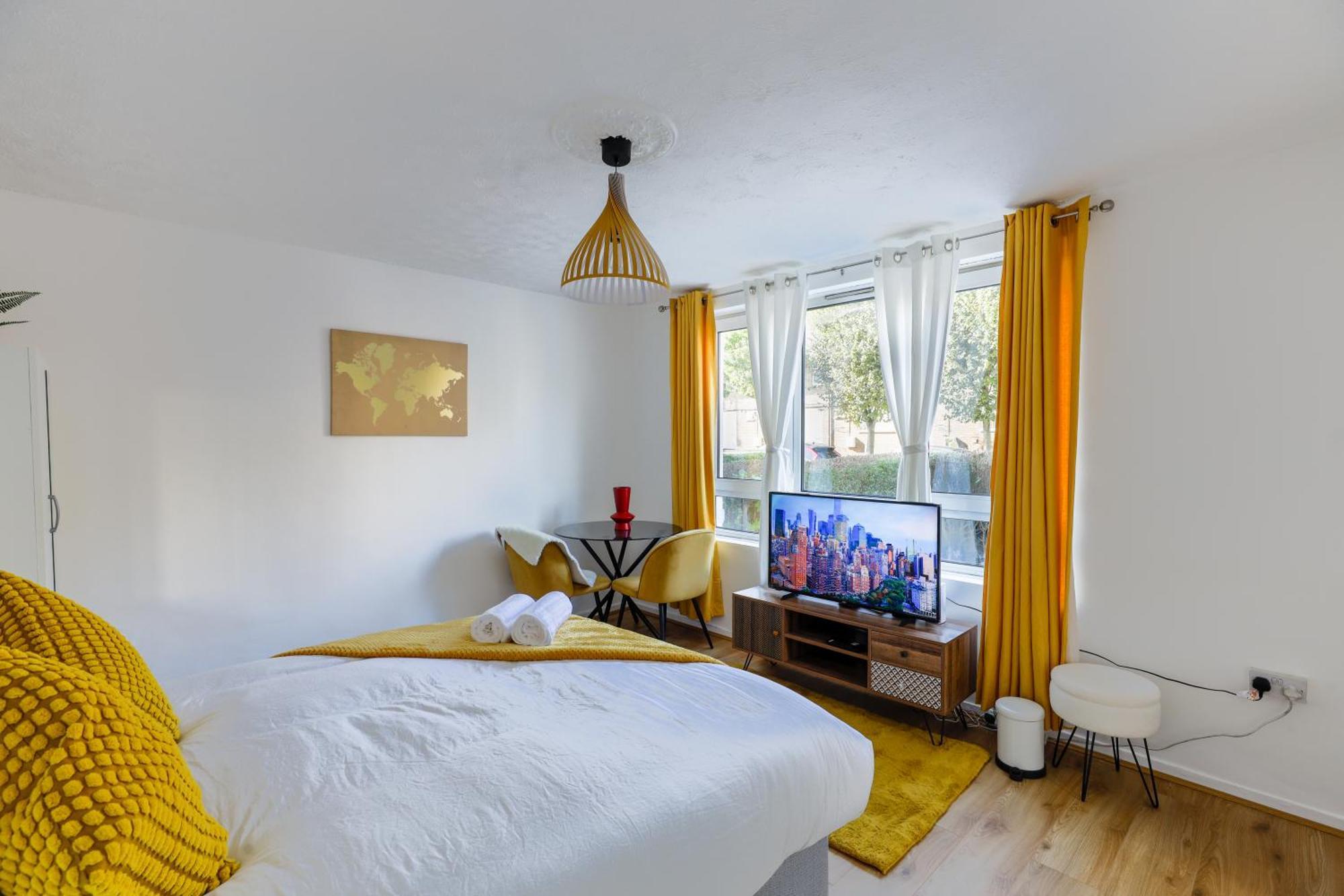 Deluxe King Room