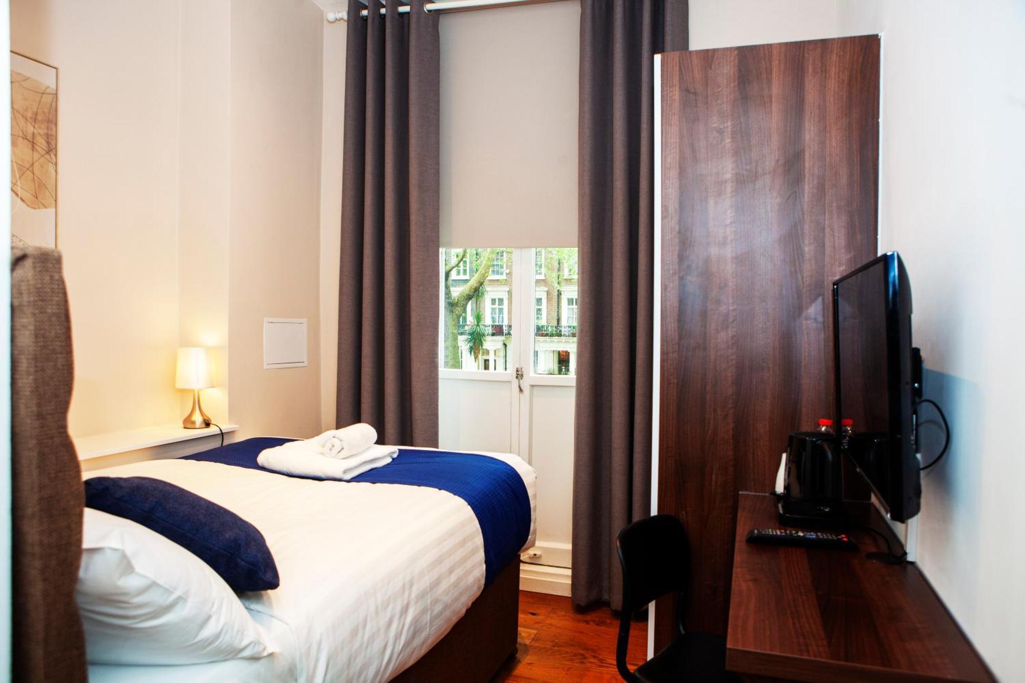 Deluxe Single Room