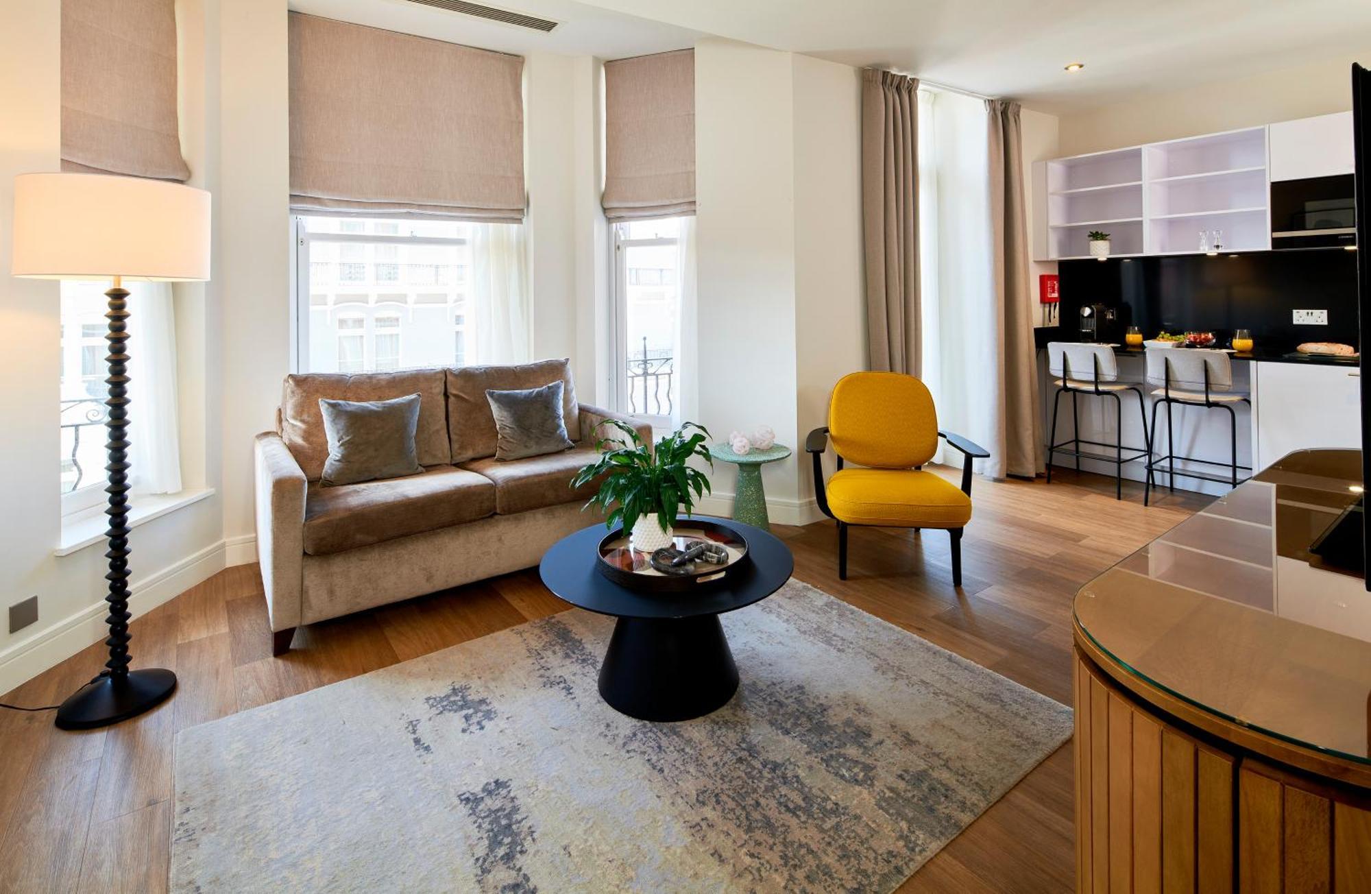 Superior One Bedroom Apartment