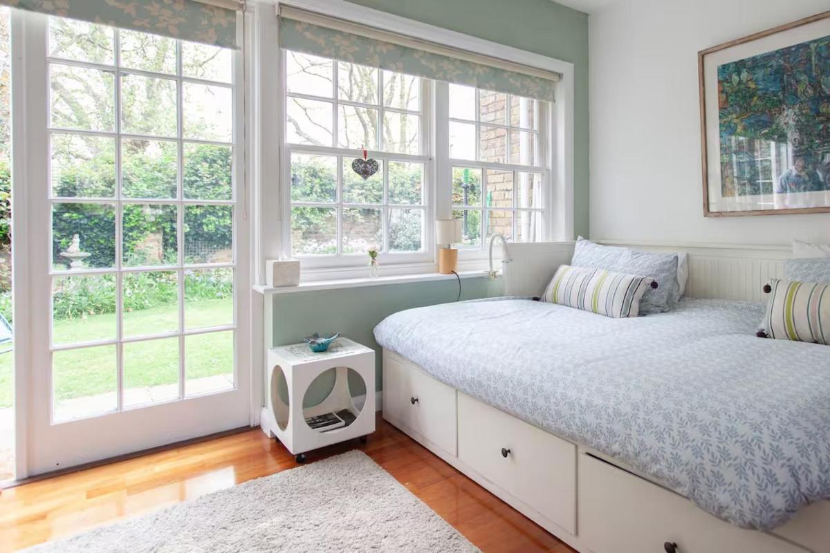 Double or Twin Room with Private Bathroom