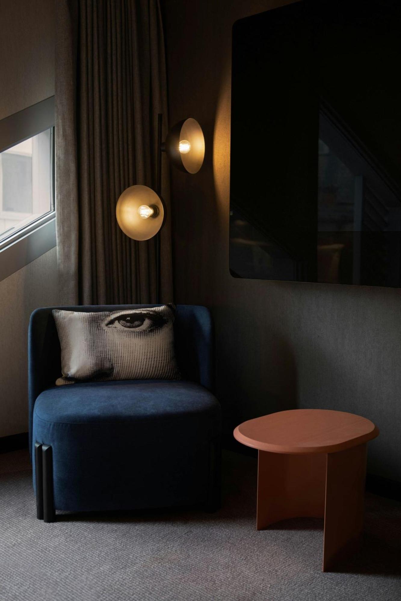 Anything But Standard Guest room Queen City view