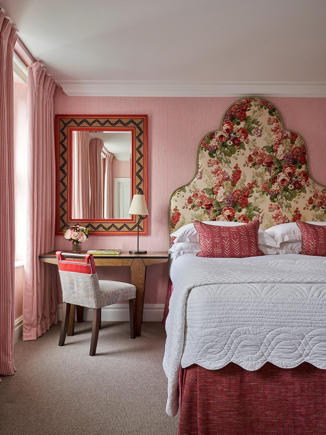 Deluxe Room,1654272831:JPEG