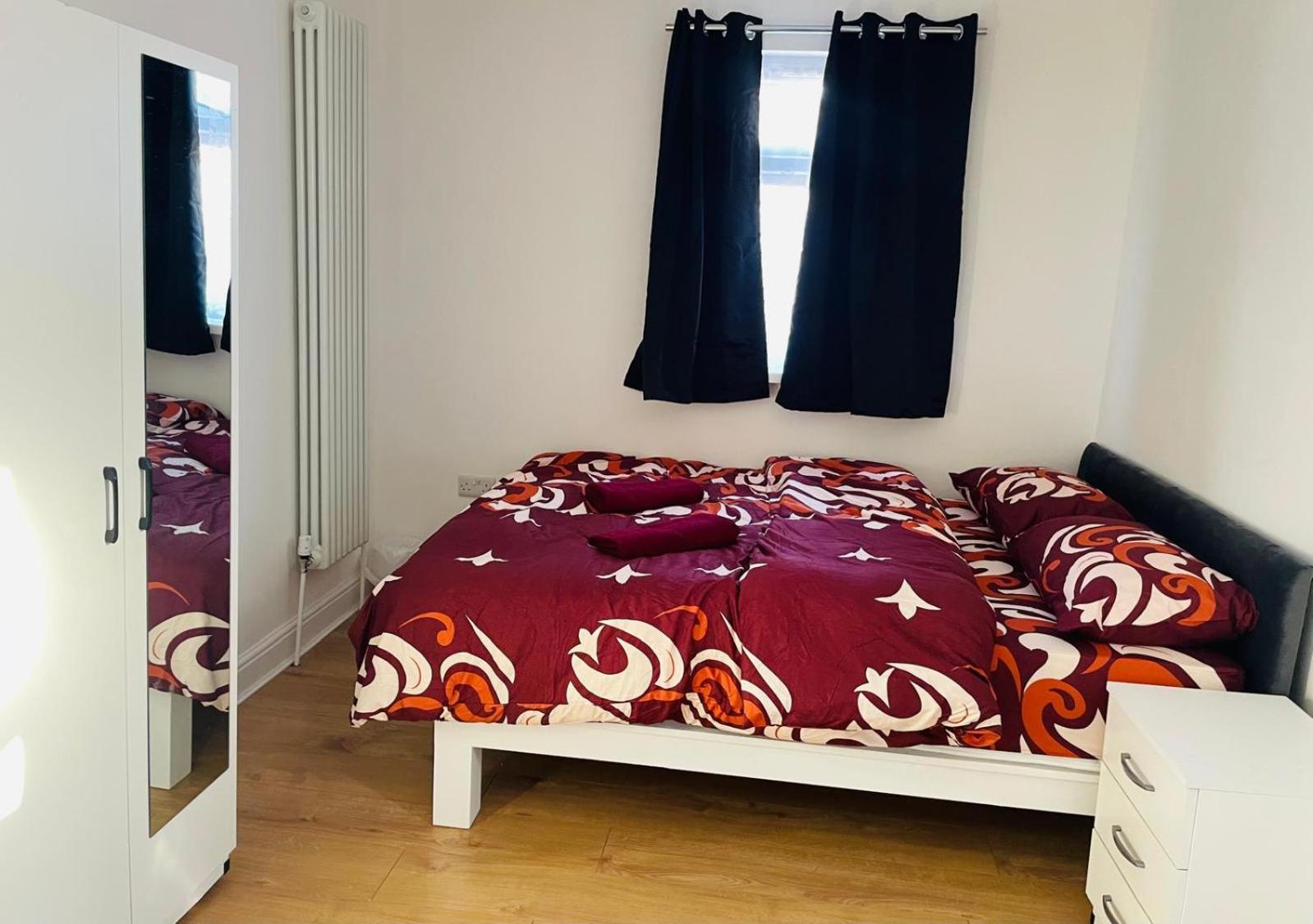 Deluxe Double Room Shower