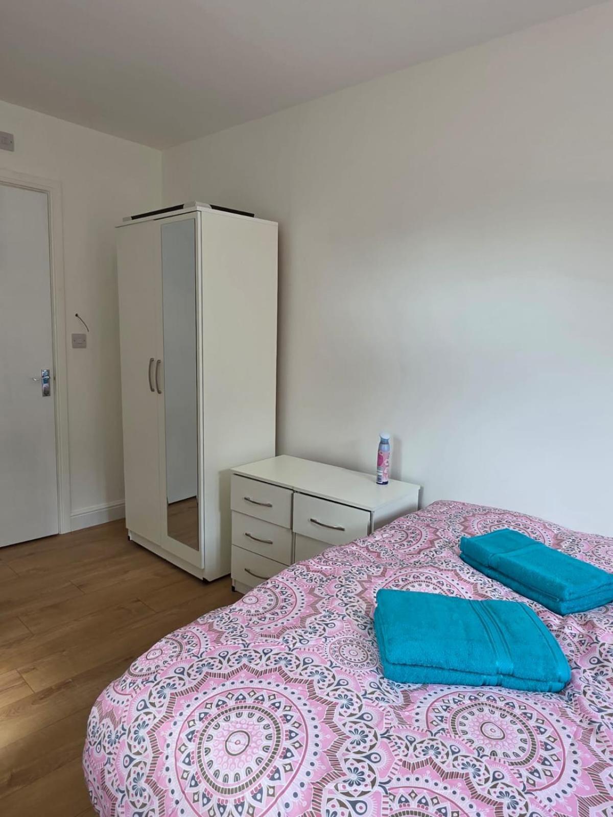 Double Room Private Bathroom