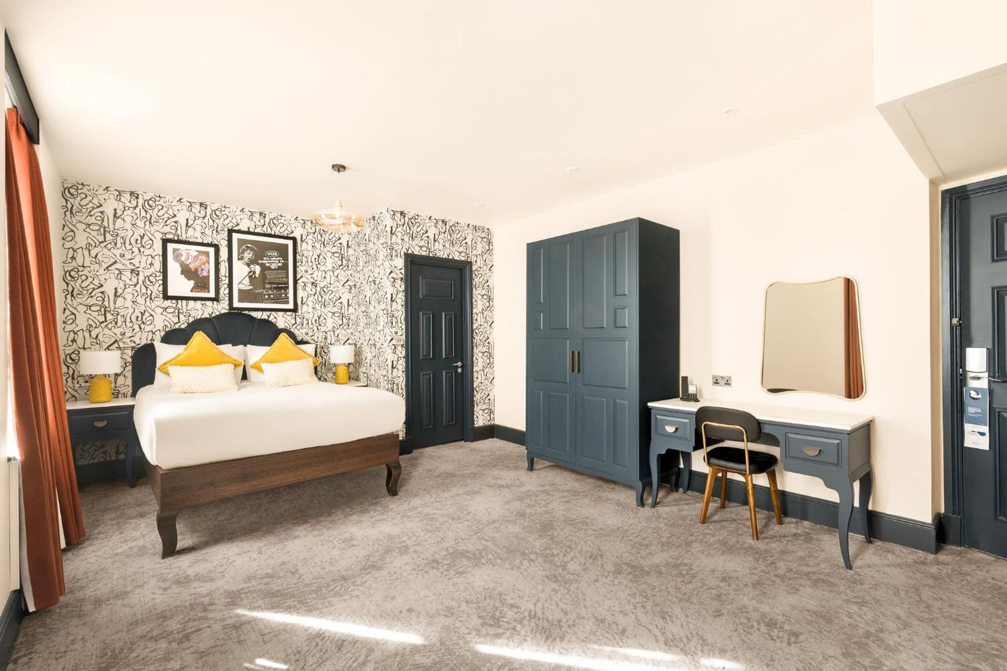 Camera Queen Premium con Letto Supplementare