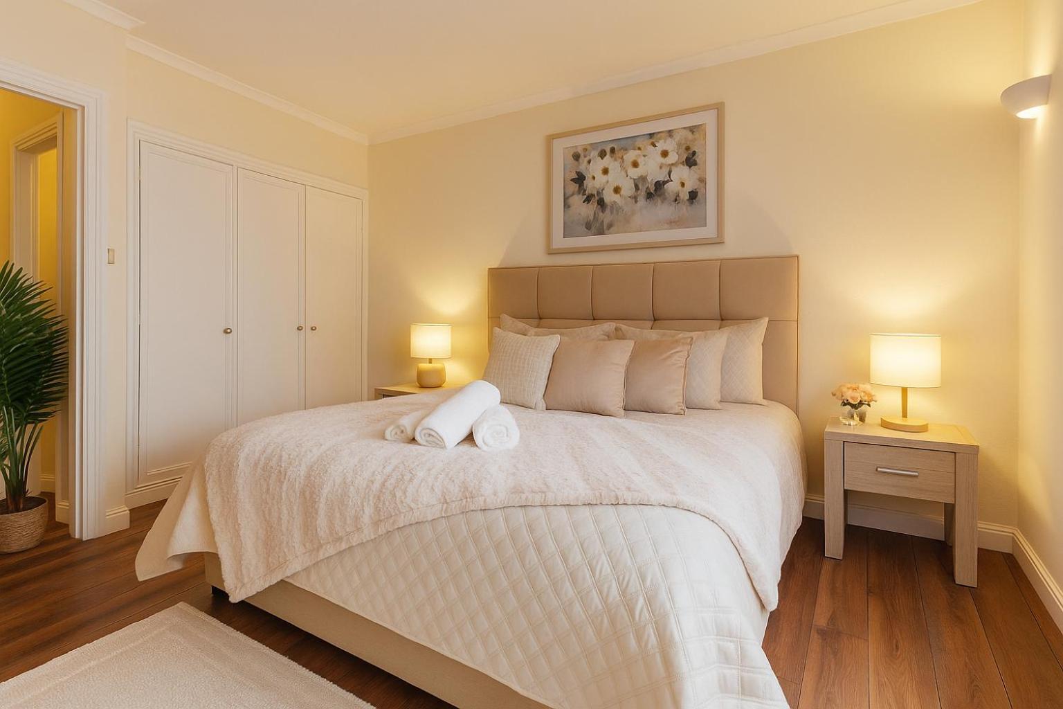 King One-Bedroom Apartment