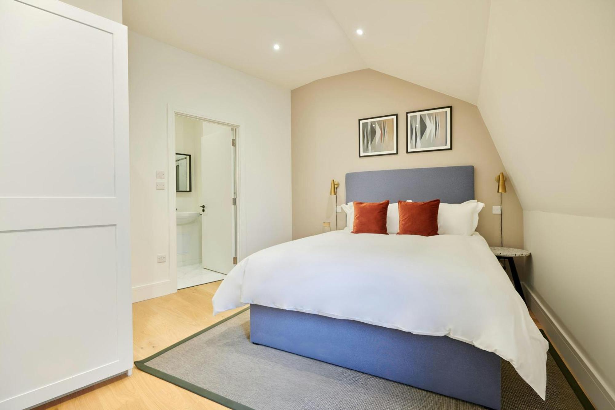 Superior Queen Room