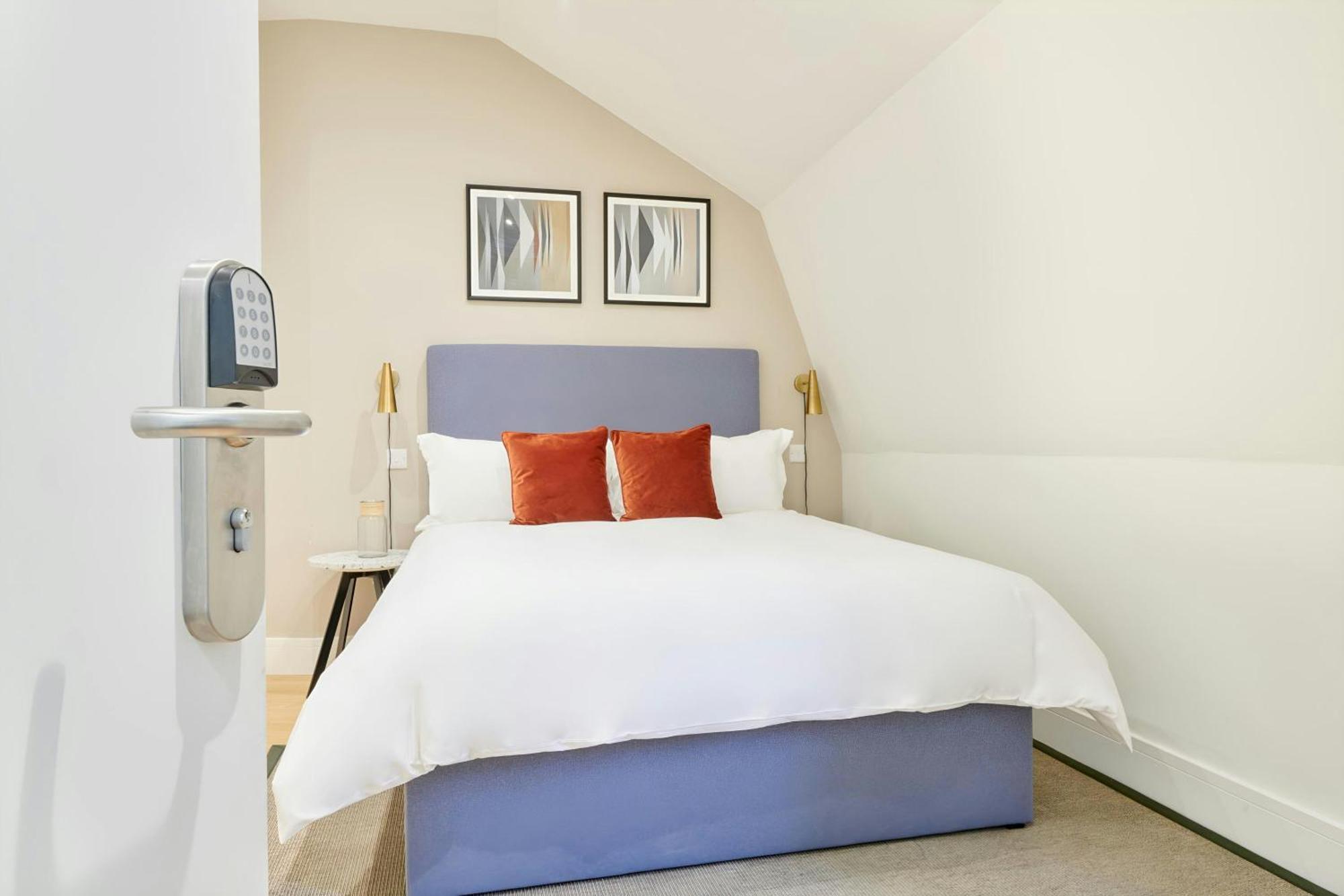 Superior Queen Room