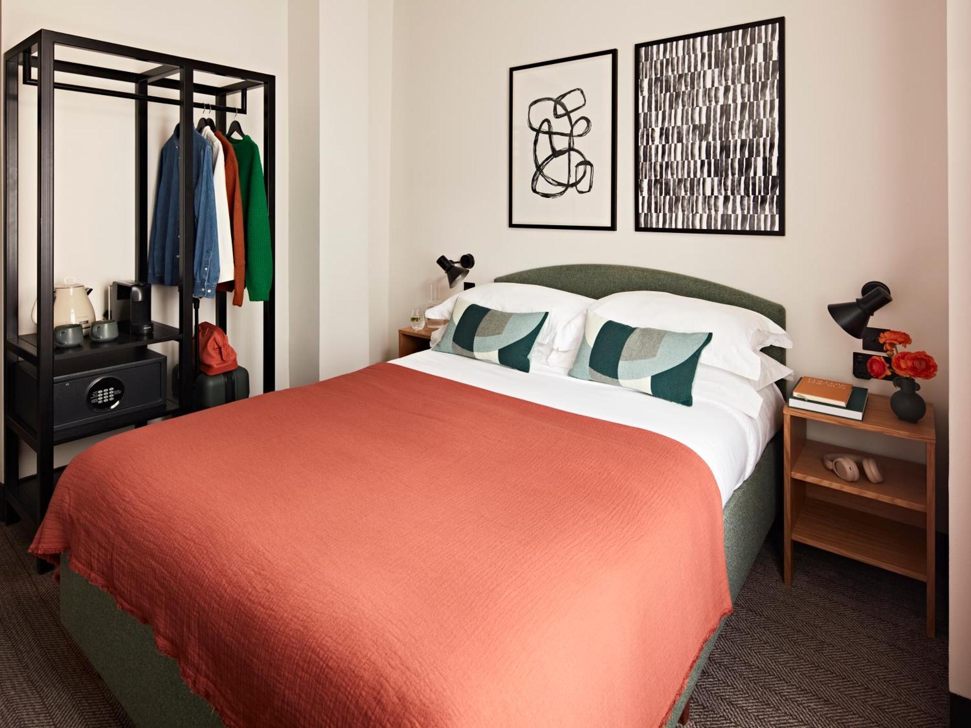 Small Room,1677852905:JPEG