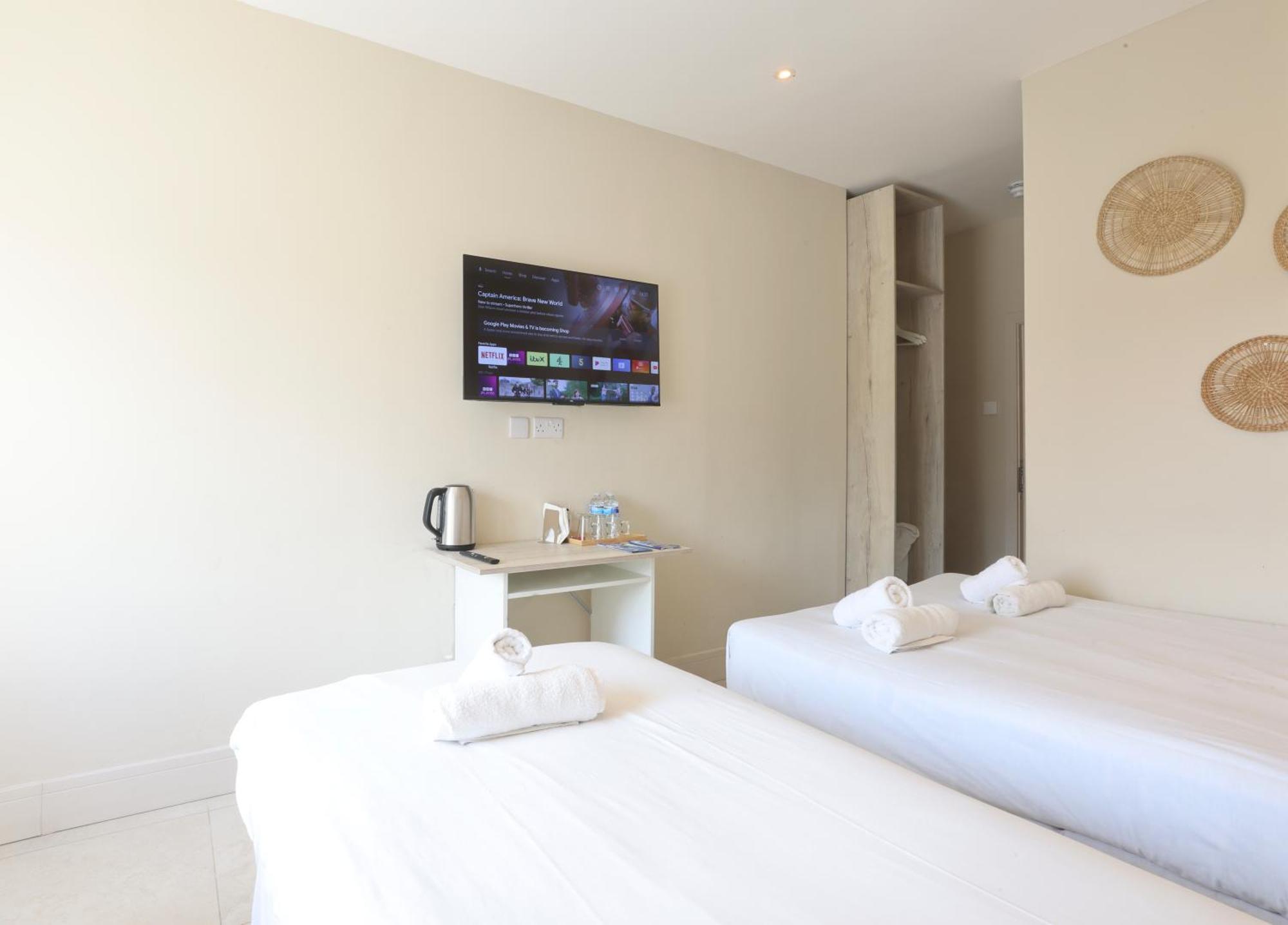 Deluxe Twin Room