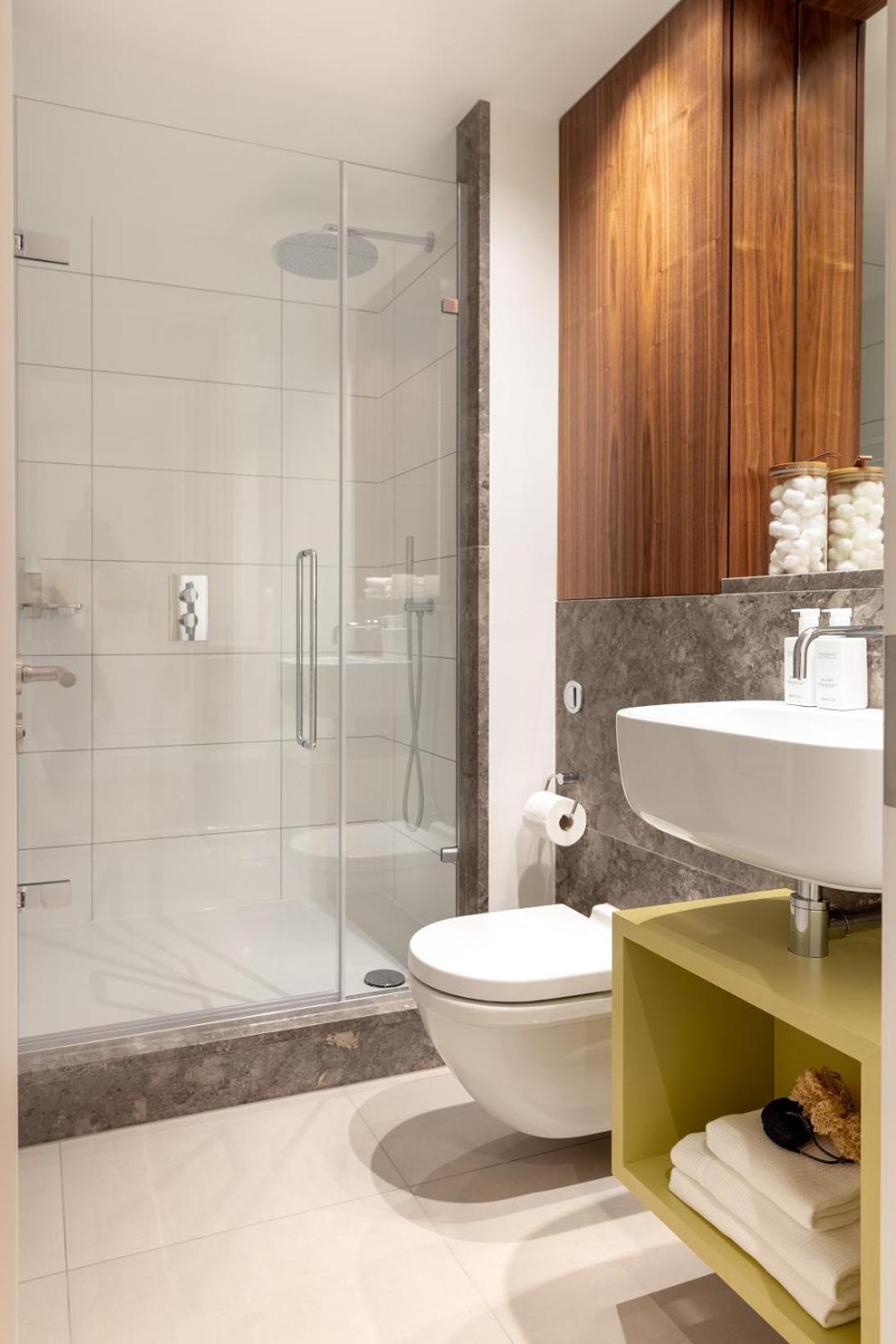 Open Plan One Bedroom Apartment