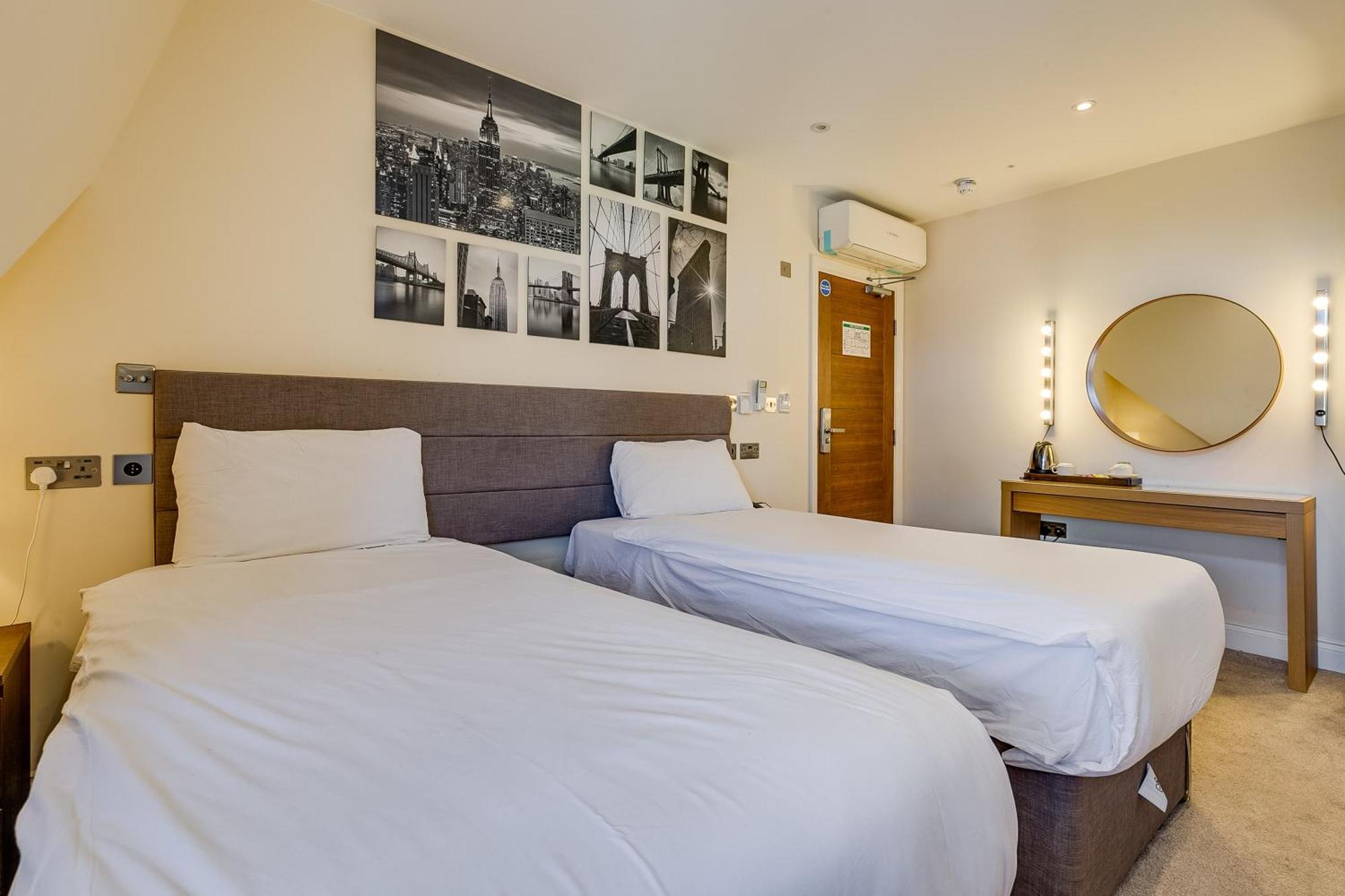 Deluxe Twin Room