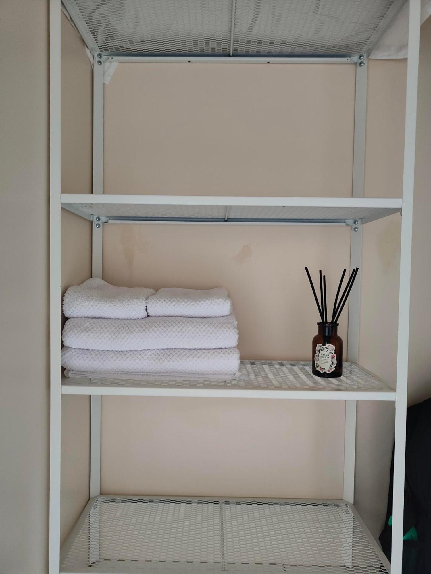 Deluxe Double Room Shower