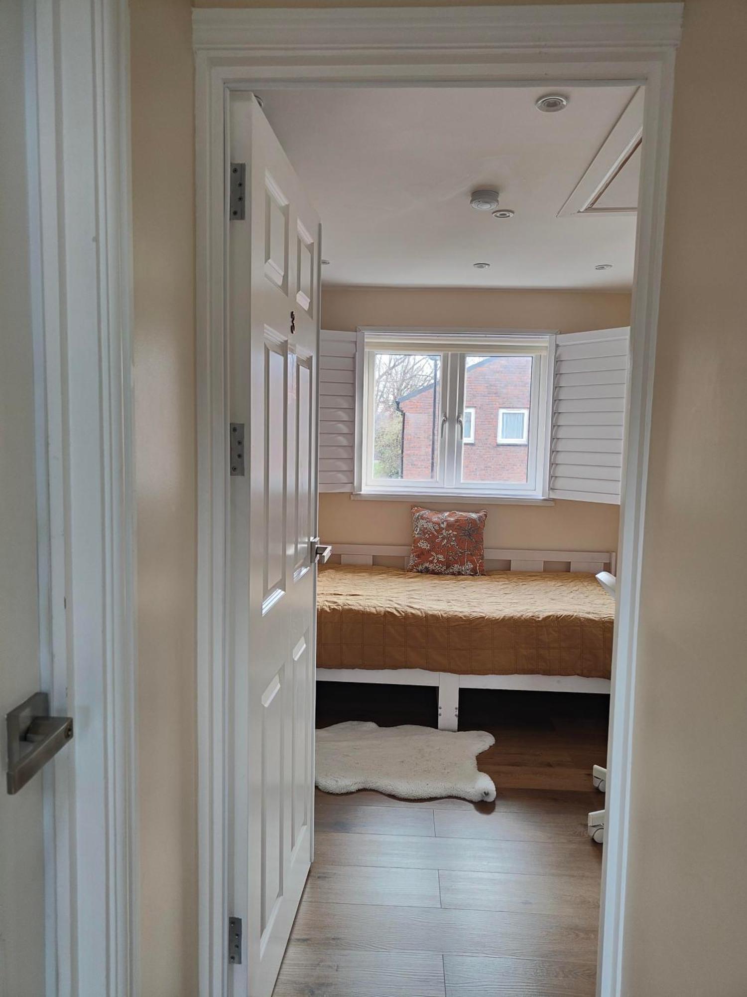 Single Room Bathroom