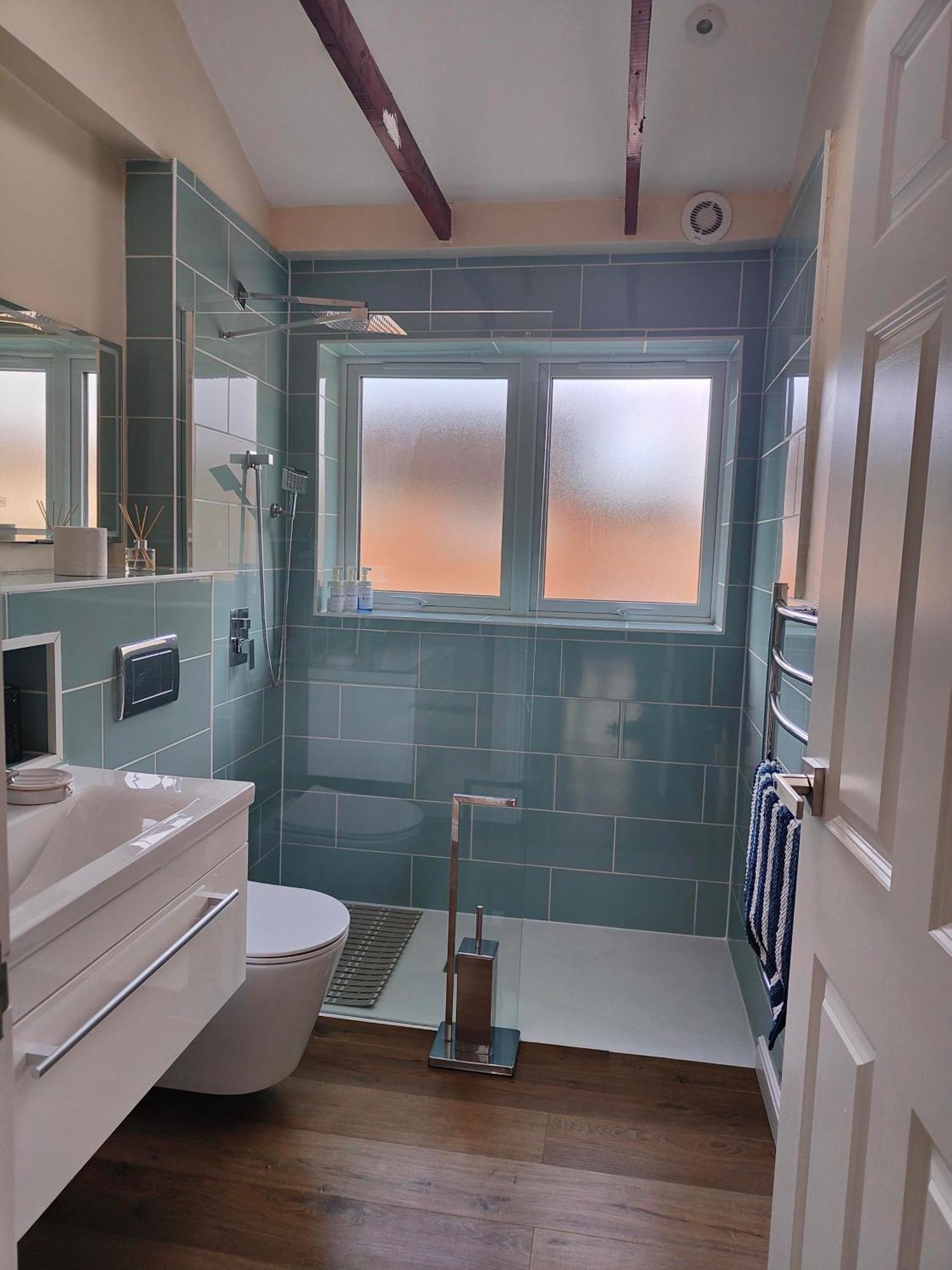 Single Room Bathroom