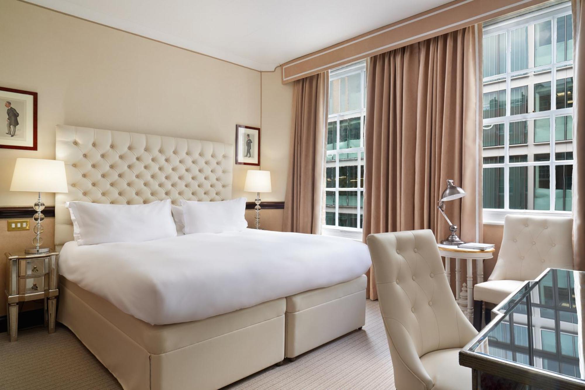 Superior King Room