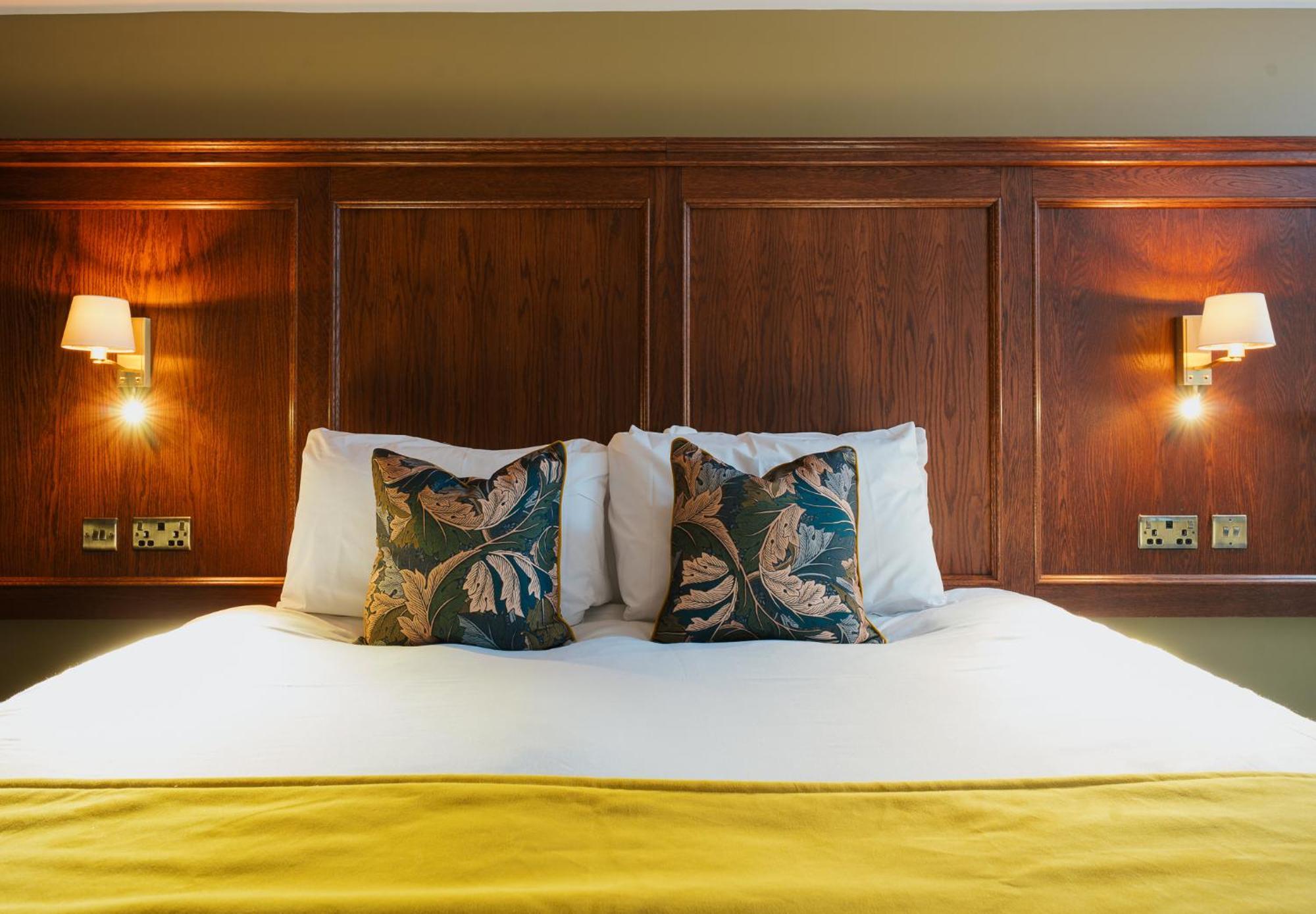 Double Room,1765398488:JPEG