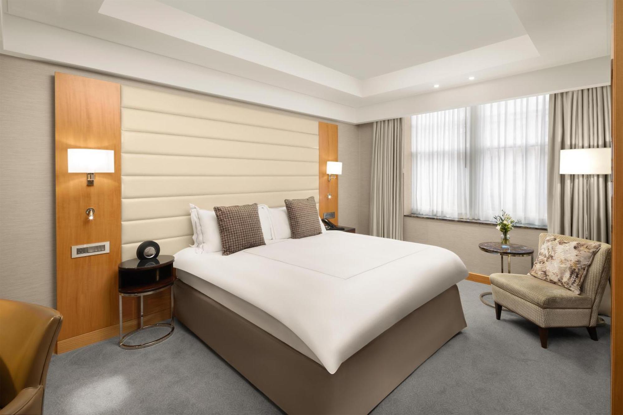 Executive King Room Lounge Access