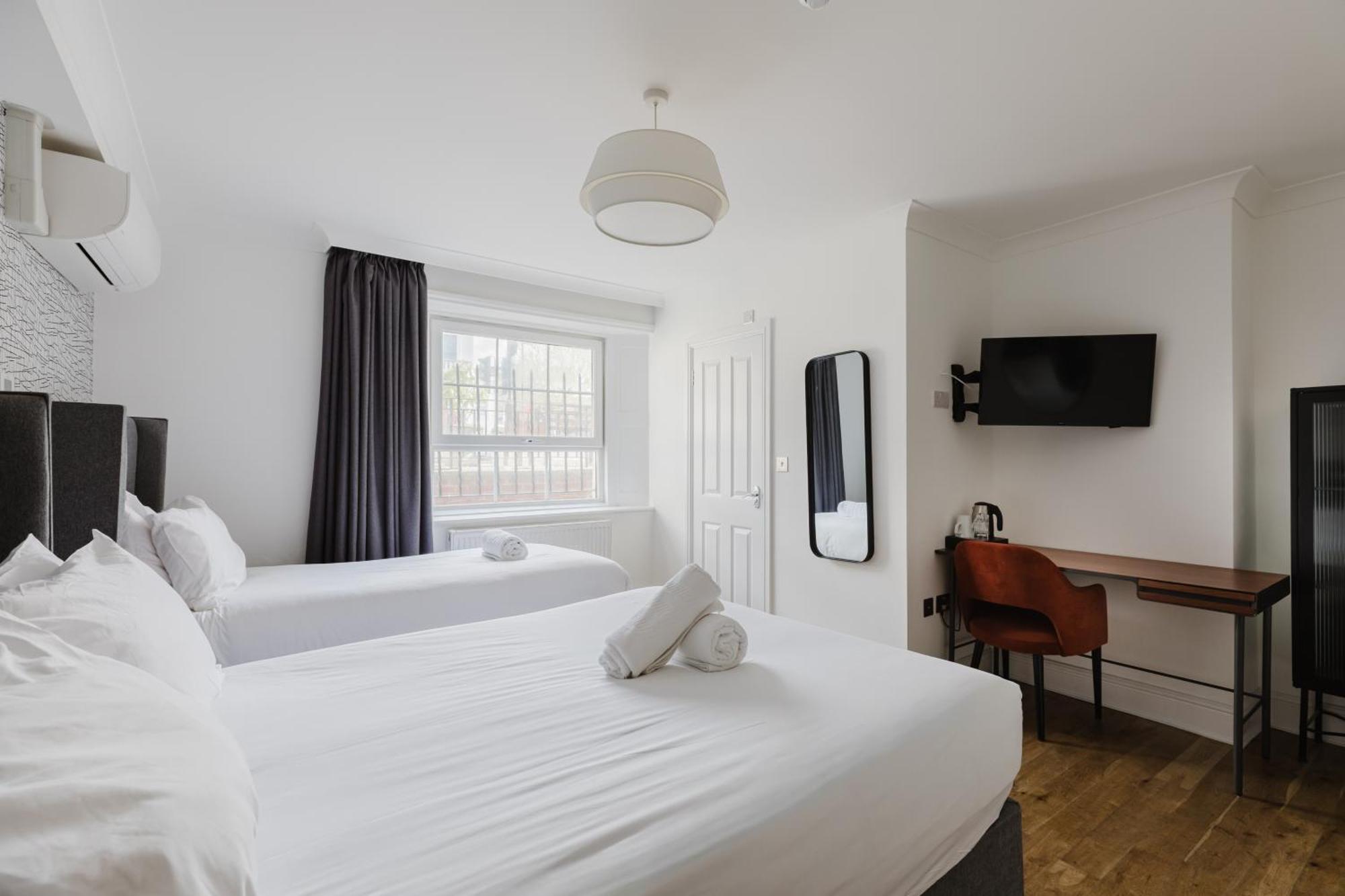 Superior Triple Room